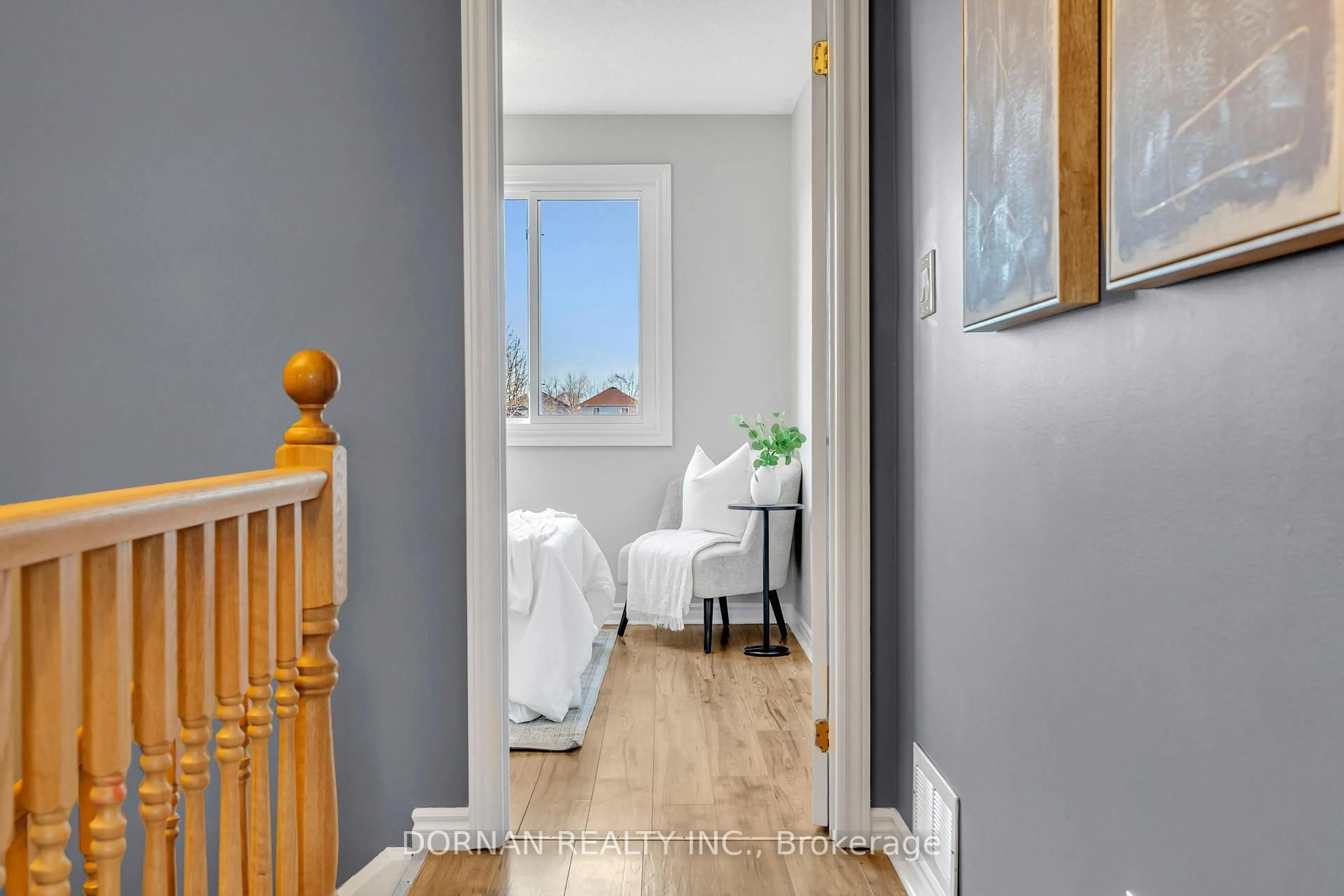 Indoor entryway for 732 Trailview Dr, Peterborough South Ontario K9J 8P2