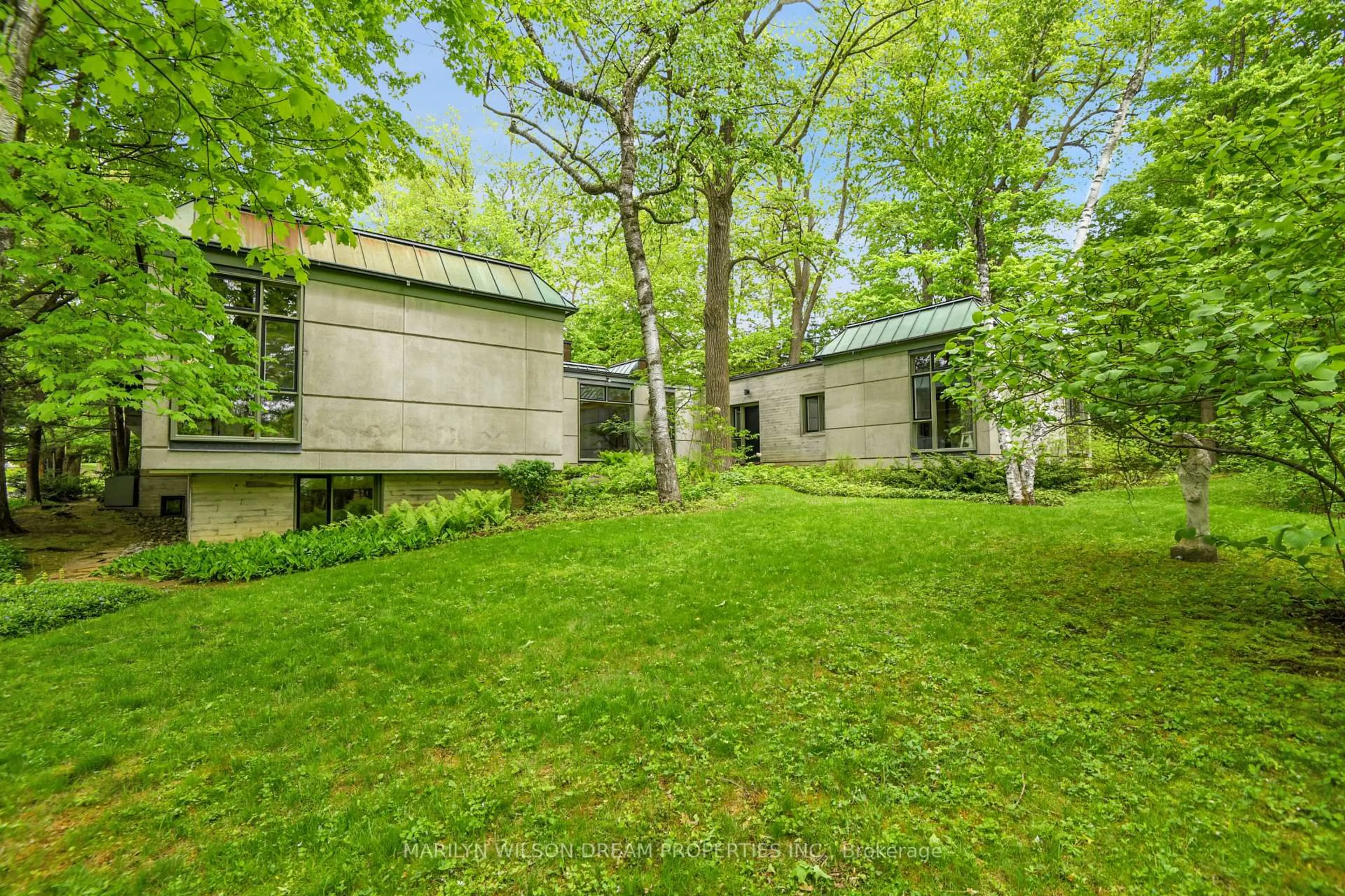 Unknown for 145 Lakeway Dr, Ottawa Ontario K1L 5A9