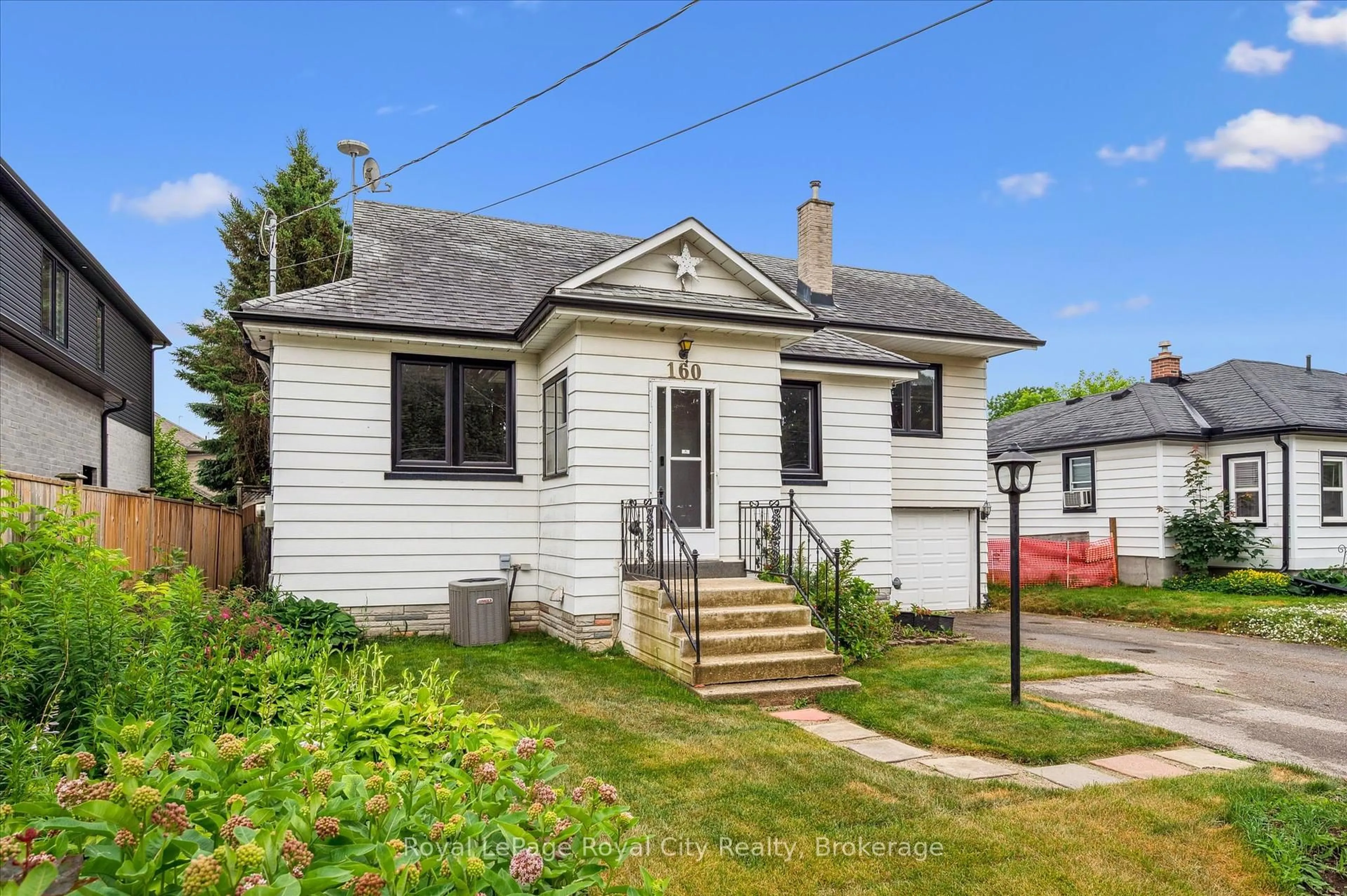 A pic from outside/outdoor area/front of a property/back of a property/a pic from drone, street for 160 Forfar St, Centre Wellington Ontario N1M 1B2