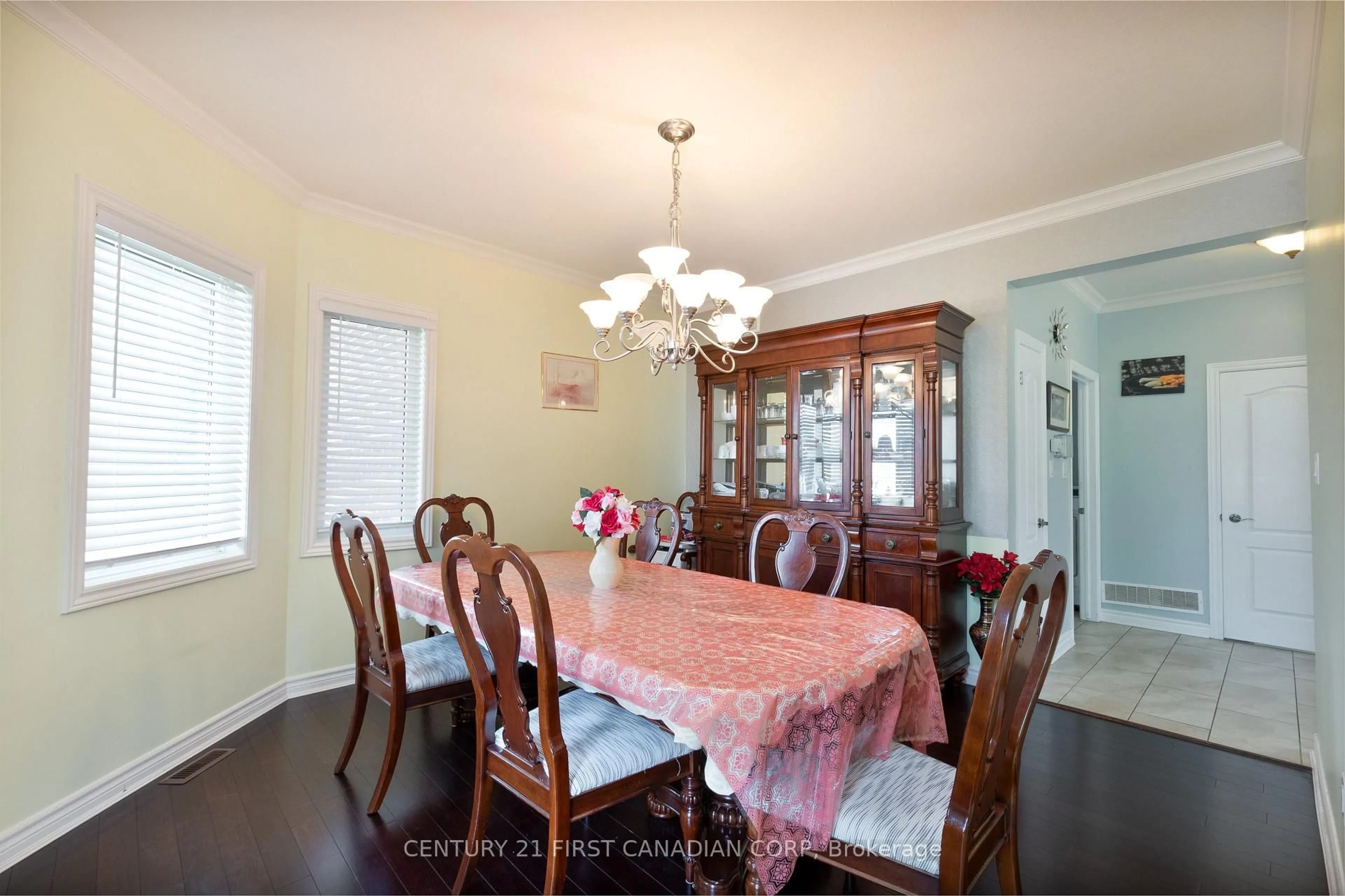 Dining room, unknown for 3338 Jinnies Way, London South Ontario N6L 0C5
