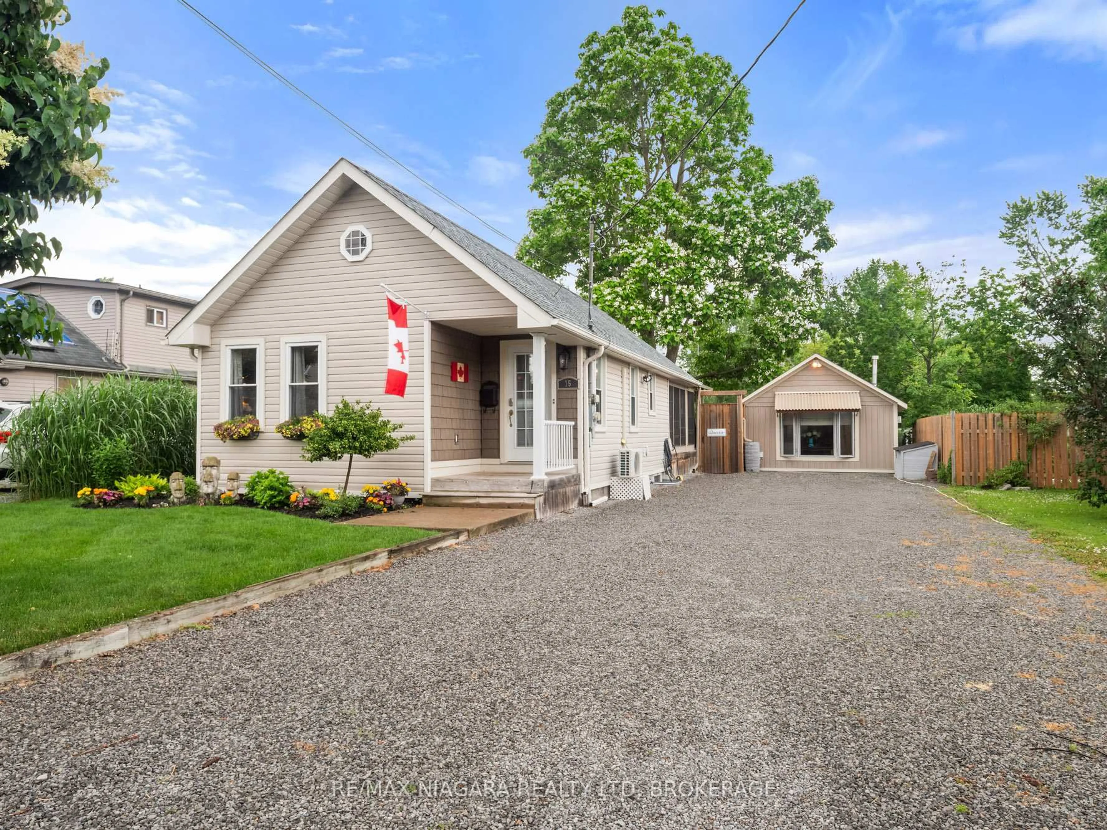 Unknown for 15 Adelaide St, Fort Erie Ontario L2A 5K5