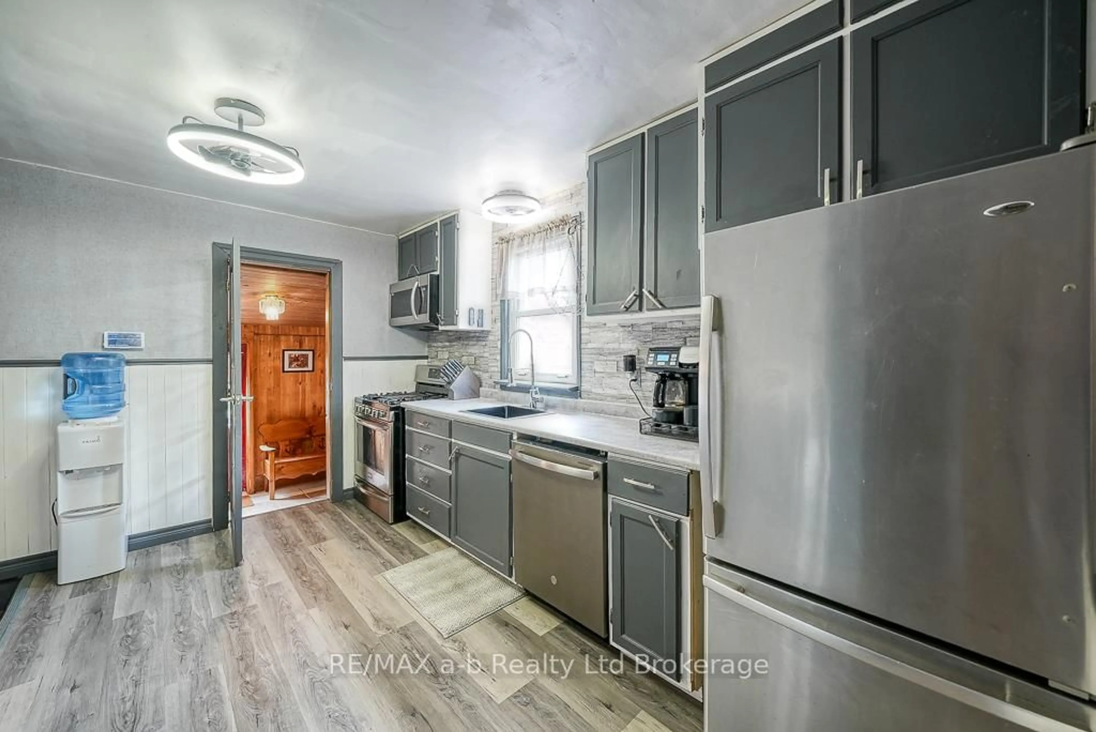 Unknown for 77 Teeple St, Woodstock Ontario N4S 3Y8