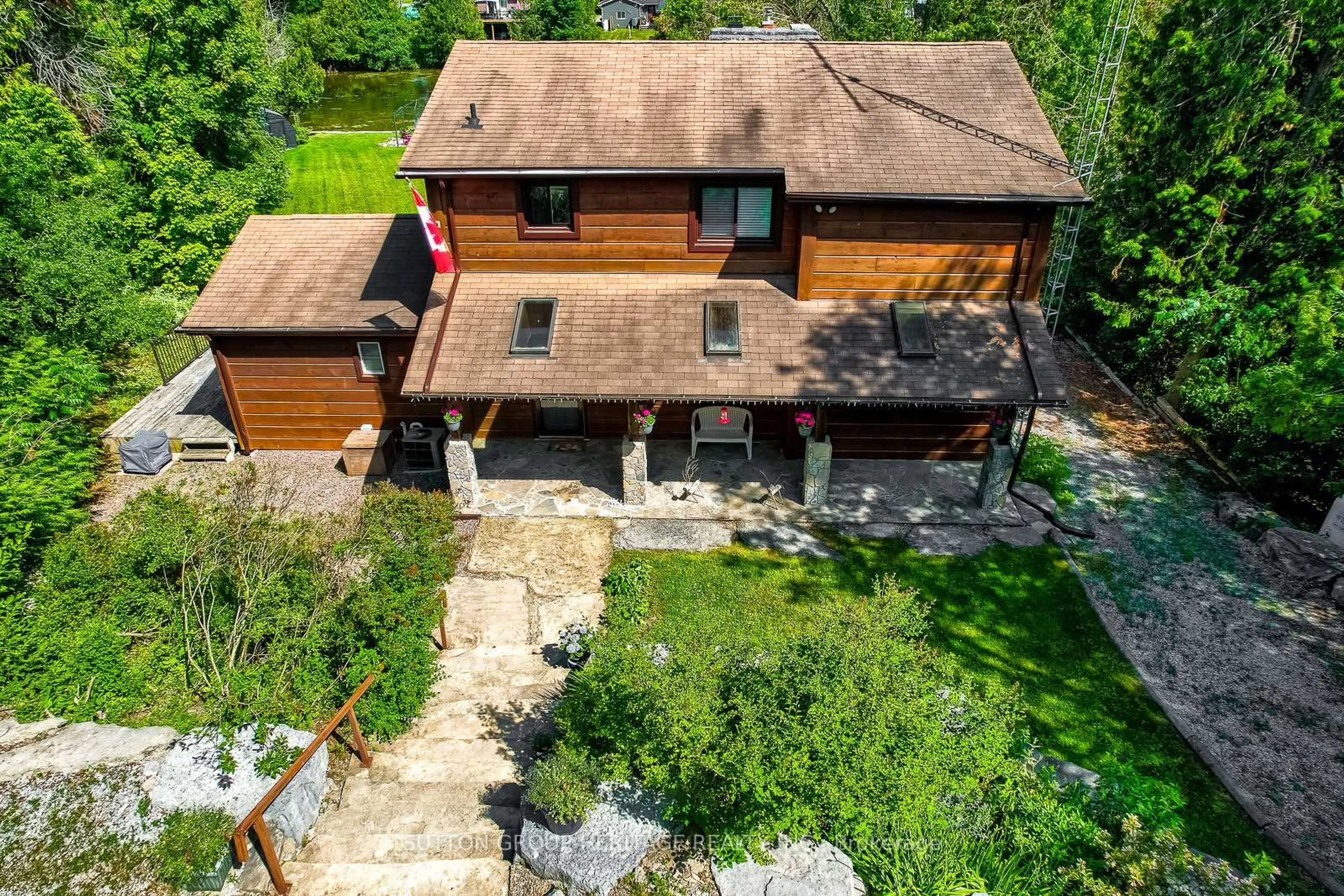 A pic from outside/outdoor area/front of a property/back of a property/a pic from drone, building for 183 Pirates Glen Dr, Trent Lakes Ontario K0M 1A0