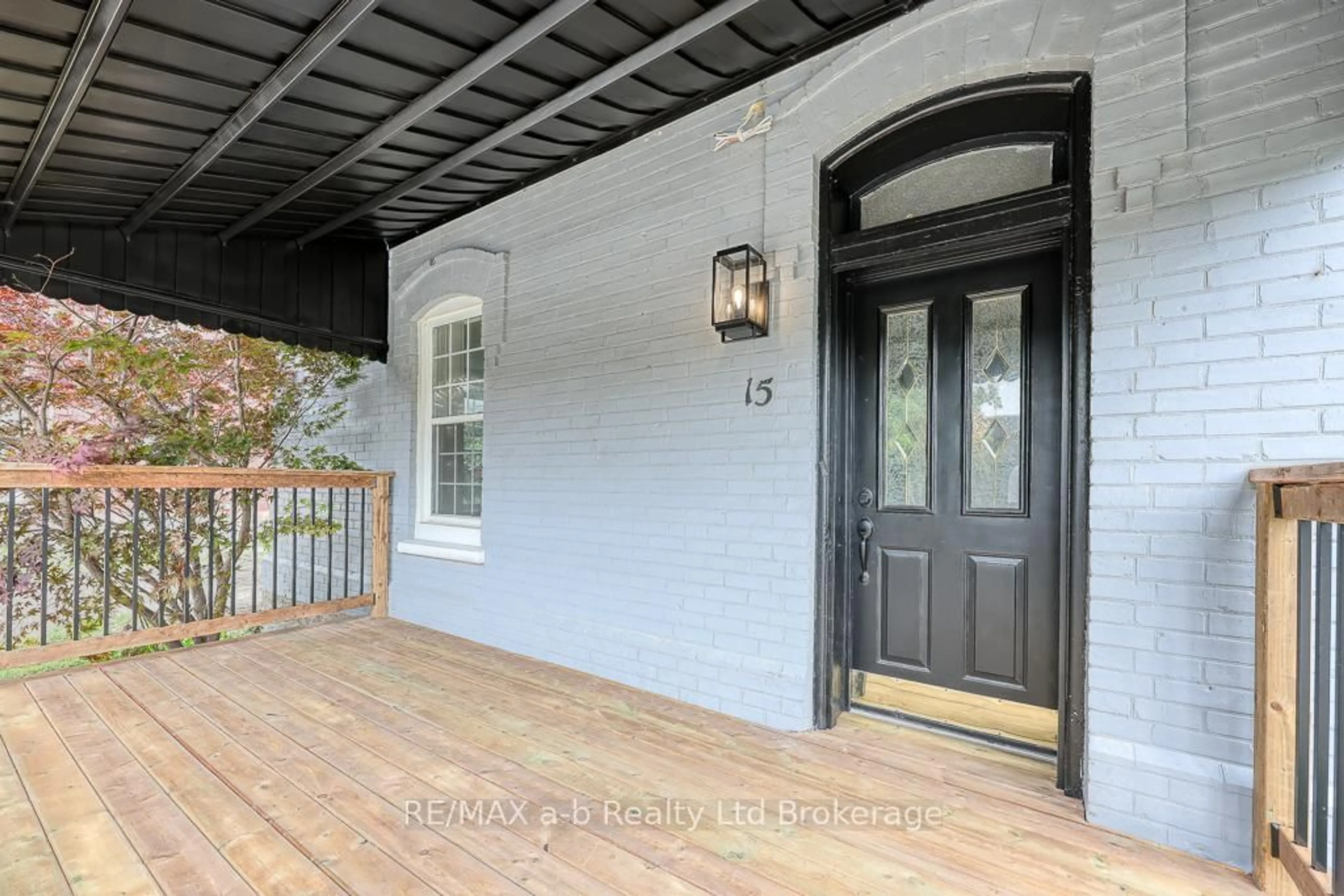 Indoor entryway for 15 Albert St, Blandford-Blenheim Ontario N0J 1S0