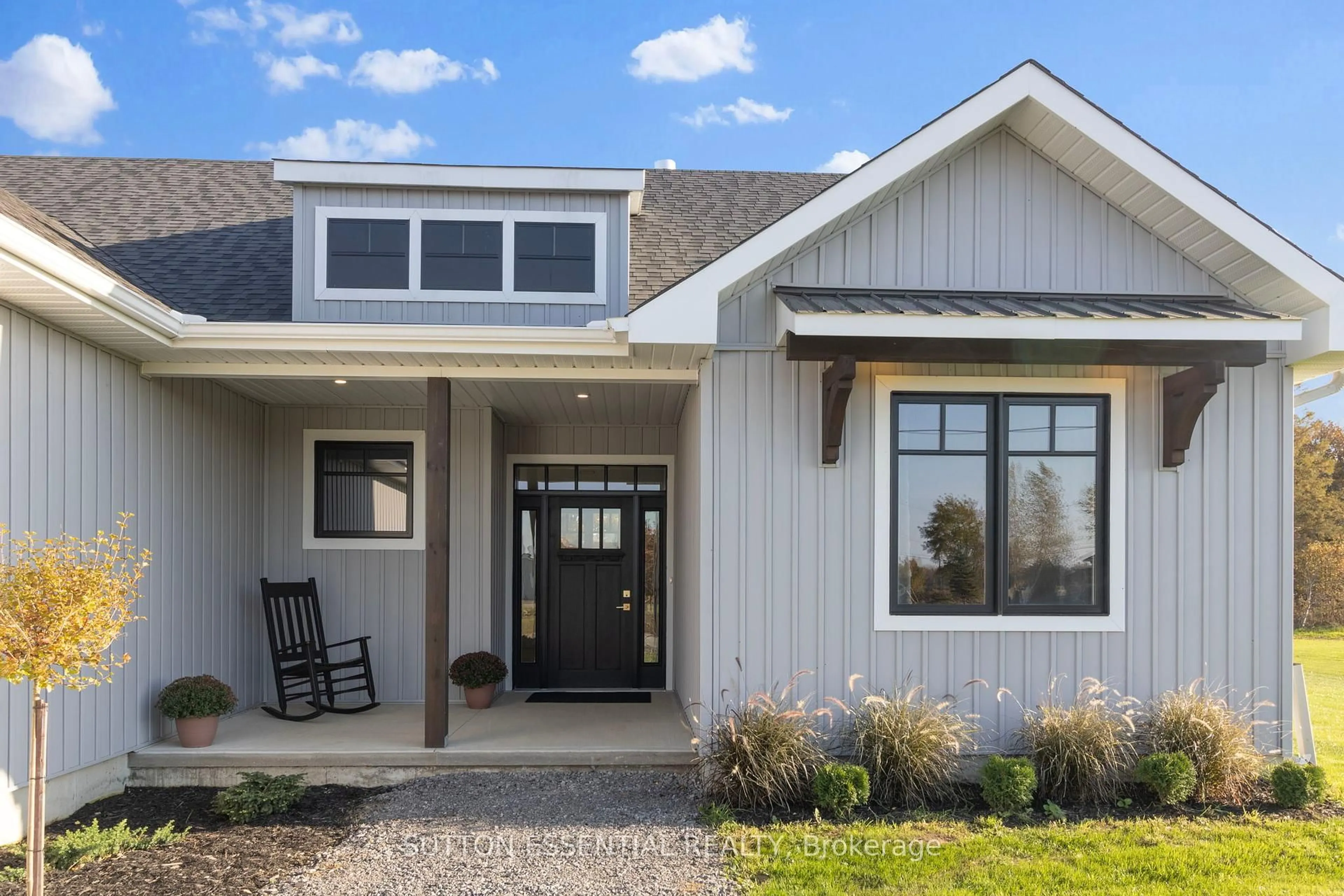 Home with vinyl exterior material, street for 3 Montana Way, Augusta Ontario K6V 5T2