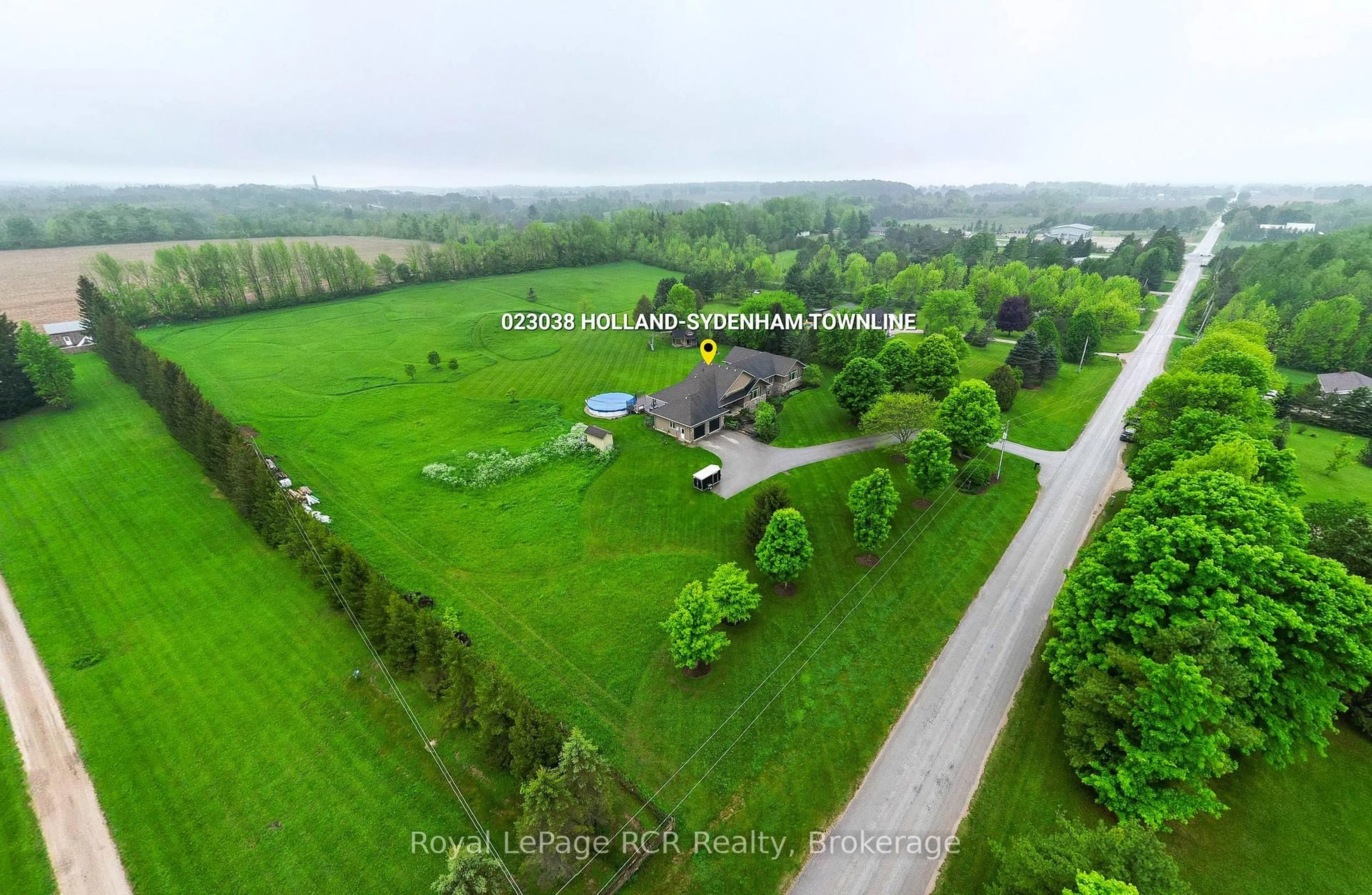 A pic from outside/outdoor area/front of a property/back of a property/a pic from drone, unknown for 023038 Holland-Sydenham Townline, Chatsworth Ontario N0H 1G0