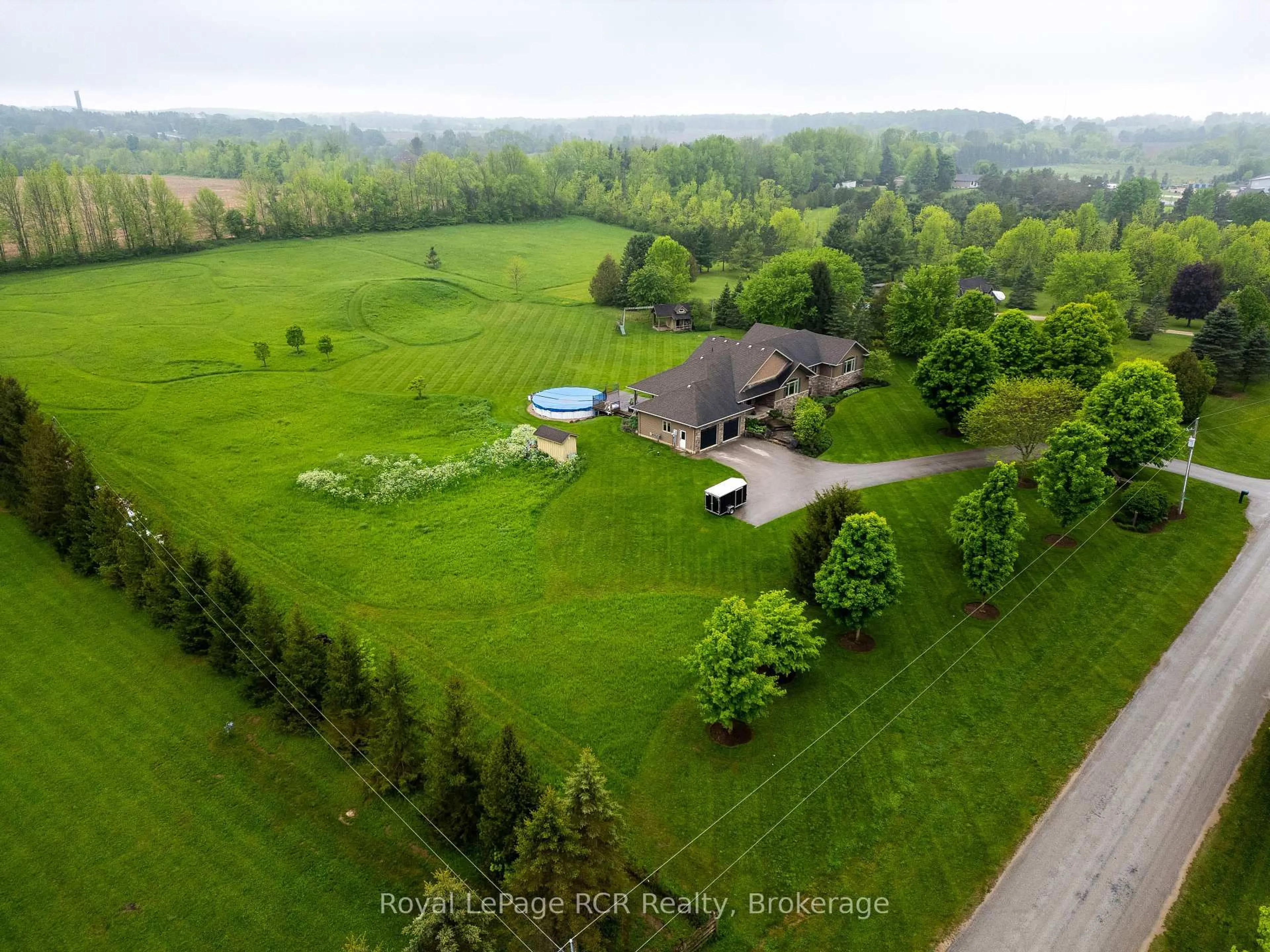 A pic from outside/outdoor area/front of a property/back of a property/a pic from drone, unknown for 023038 Holland-Sydenham Townline, Chatsworth Ontario N0H 1G0