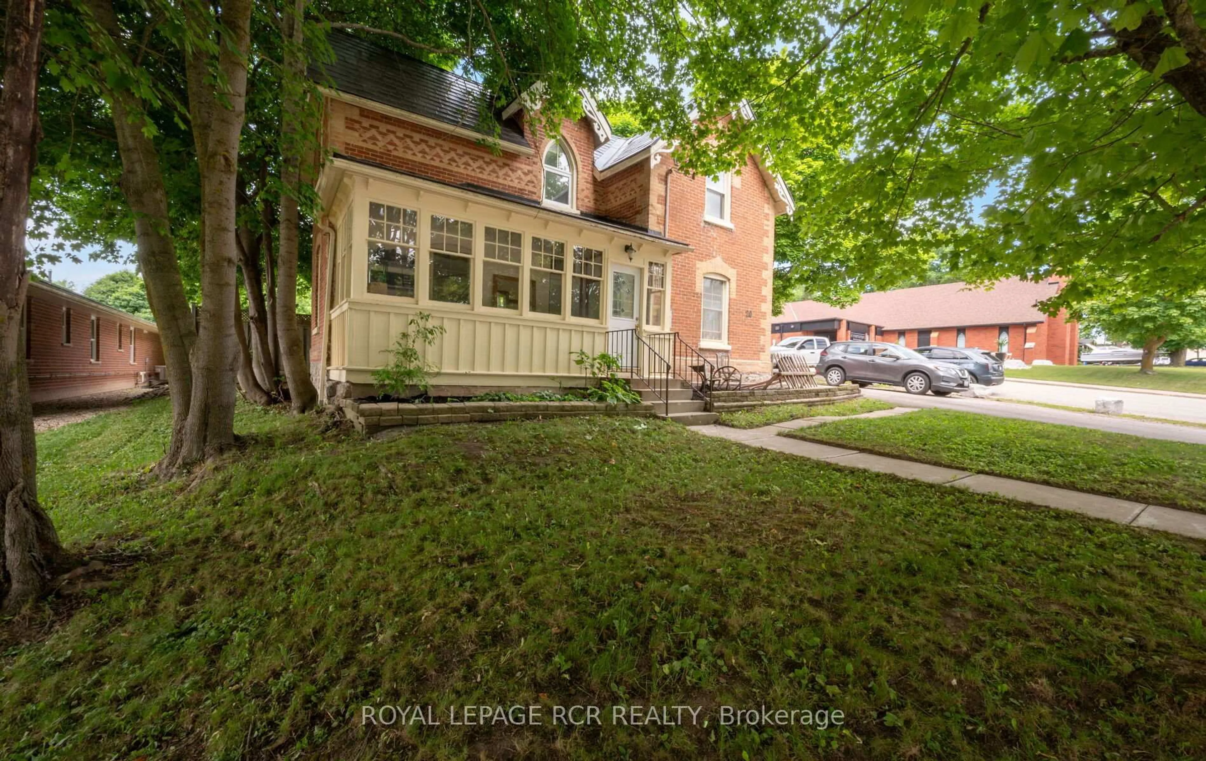 Unknown for 20 Main St, East Luther Grand Valley Ontario L9W 5S7