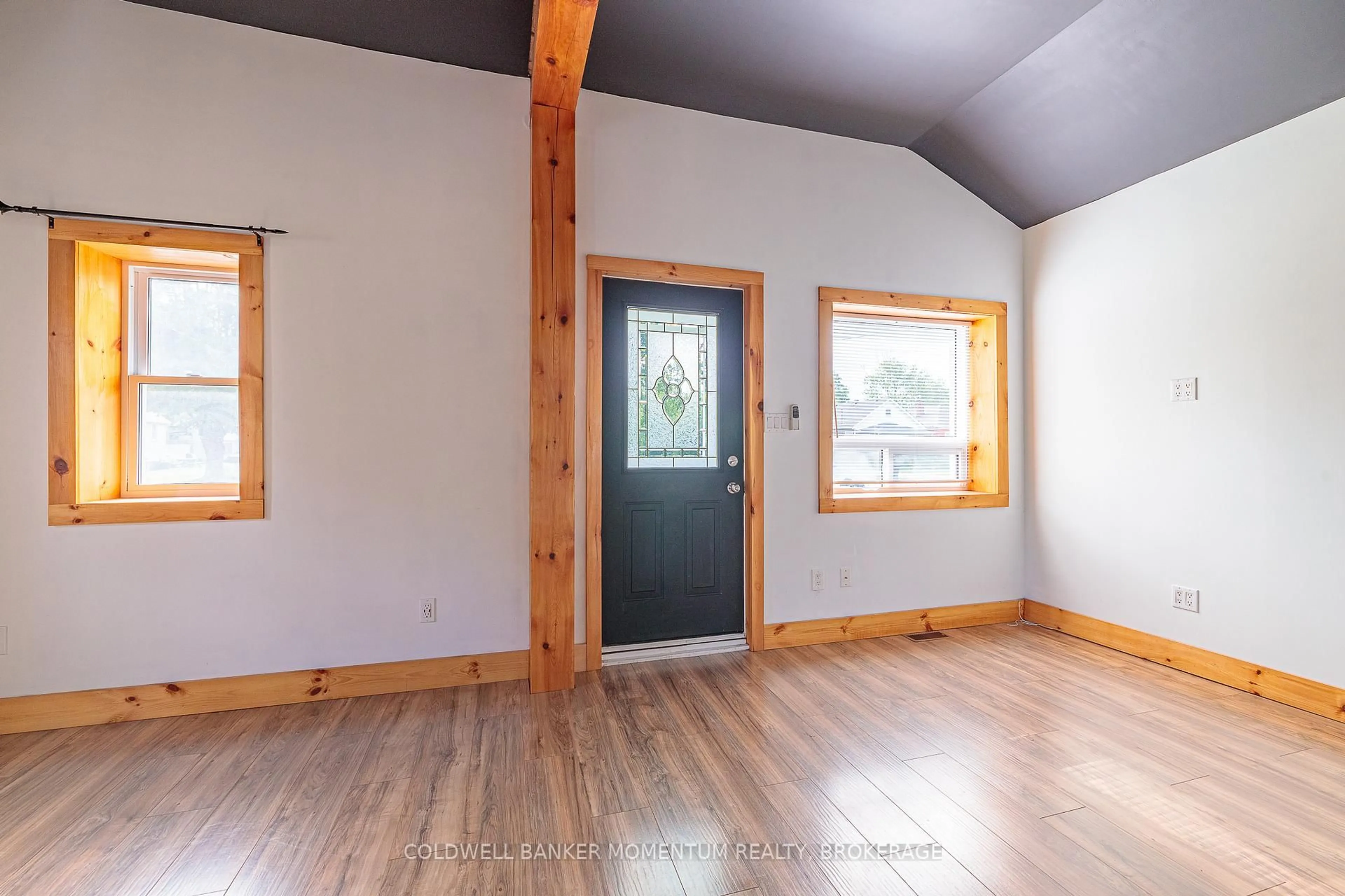 Unknown for 72 WELLINGTON St, Port Colborne Ontario L3K 2J7