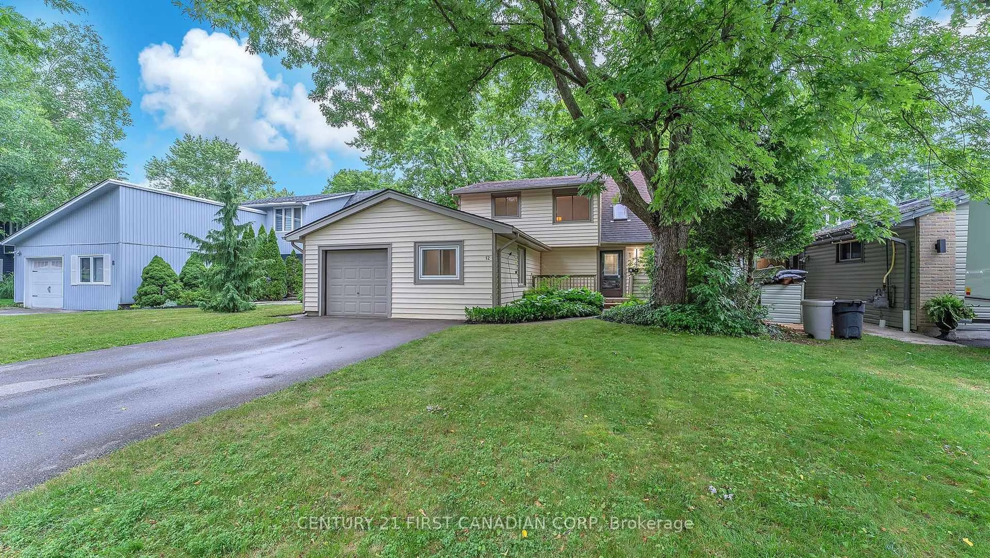 Home with vinyl exterior material, street for 12 Edgehill Rd, London North Ontario N6G 2T1