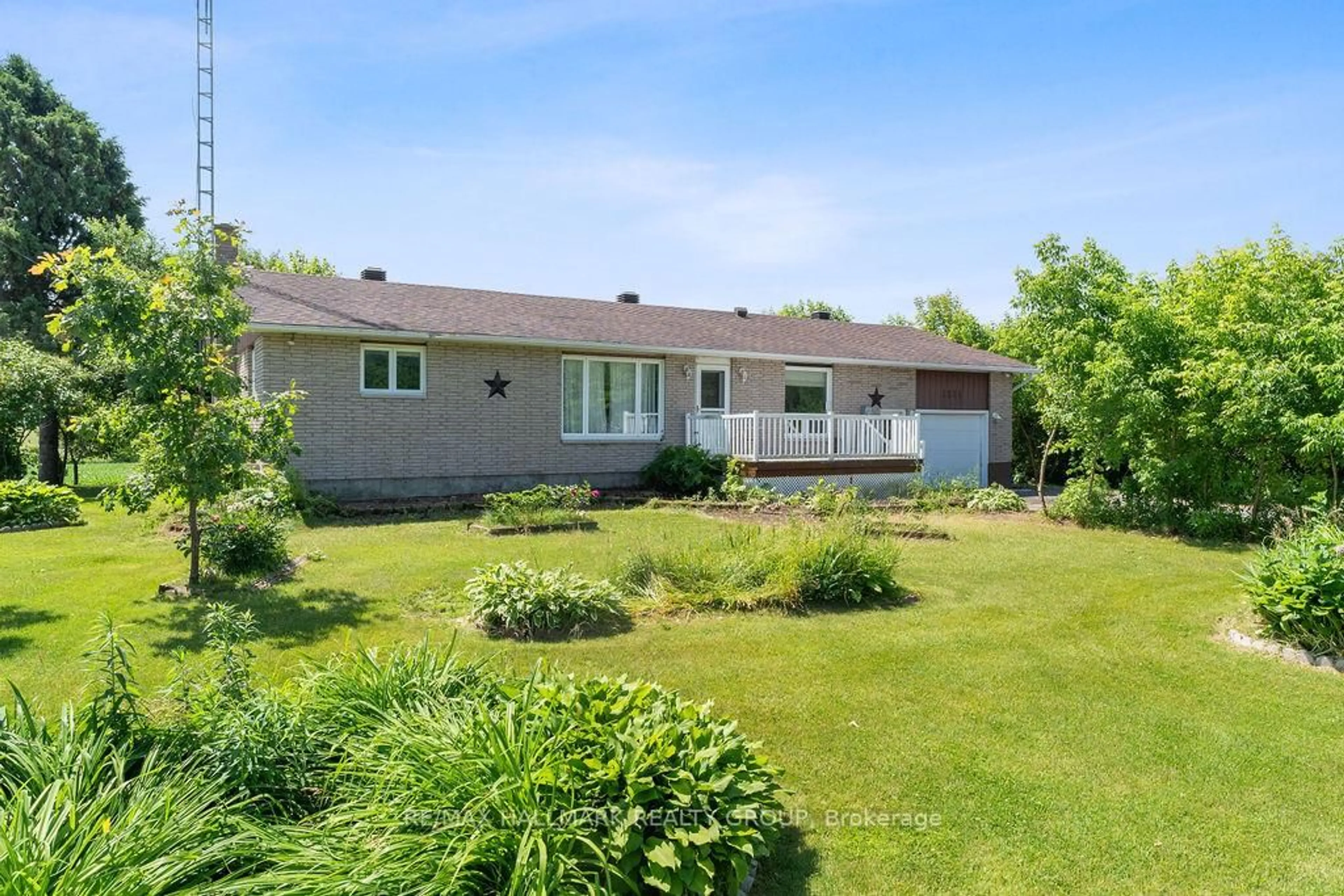 A pic from outside/outdoor area/front of a property/back of a property/a pic from drone, unknown for 1883 Calypso St, The Nation Ontario K0A 2M0