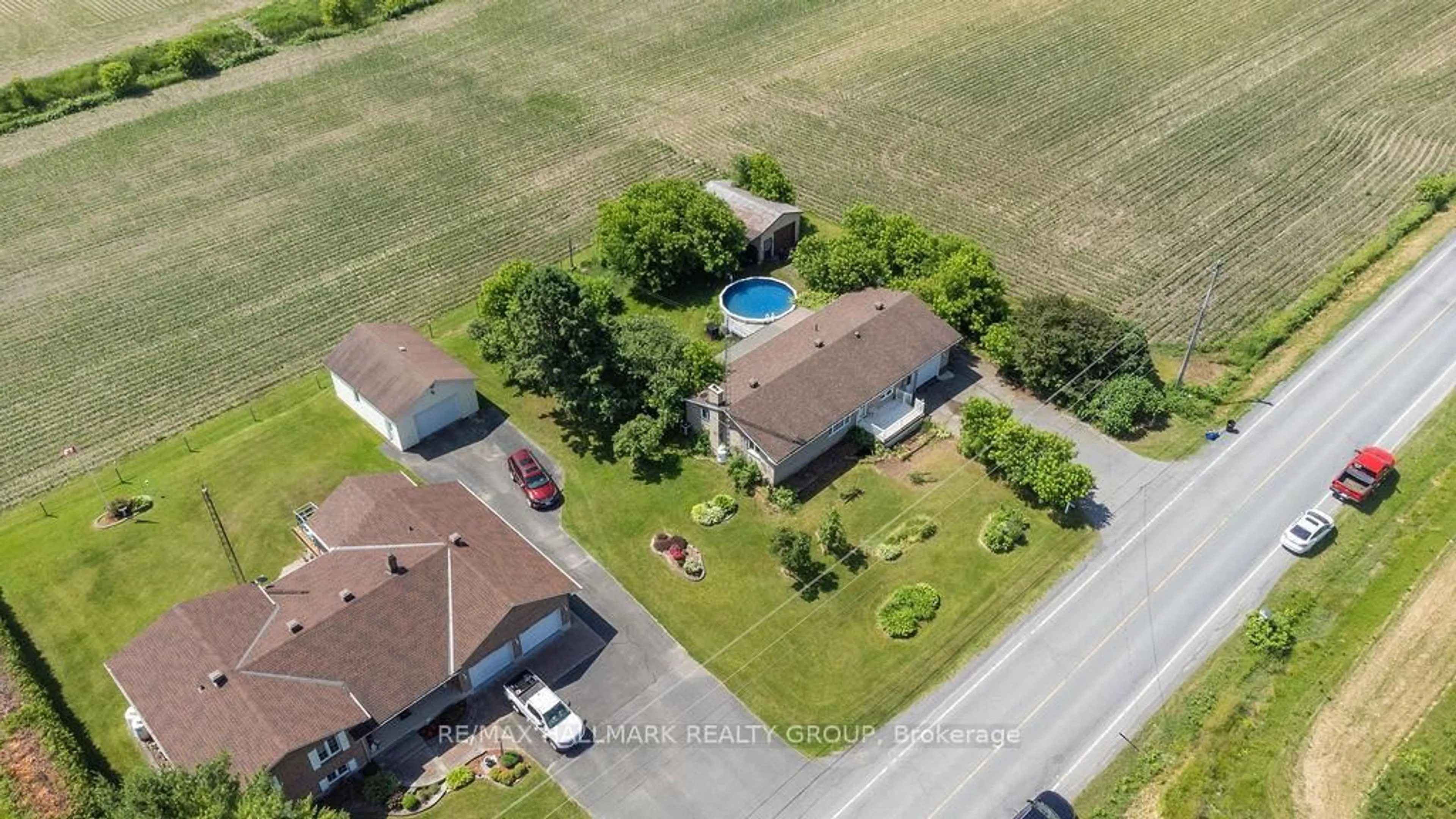 A pic from outside/outdoor area/front of a property/back of a property/a pic from drone, unknown for 1883 Calypso St, The Nation Ontario K0A 2M0