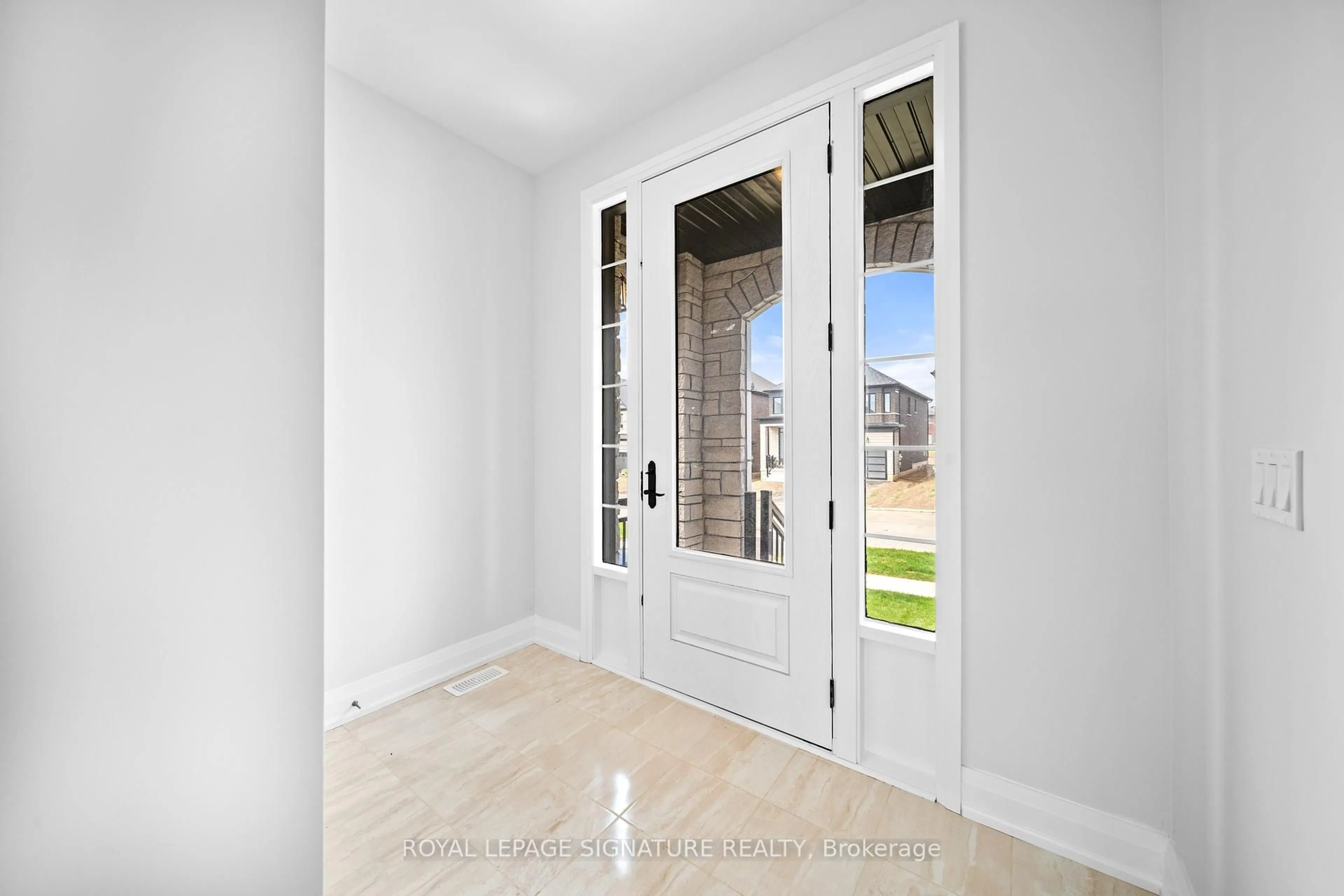 Indoor entryway for 897 Knights Lane, Woodstock Ontario N4T 0P7