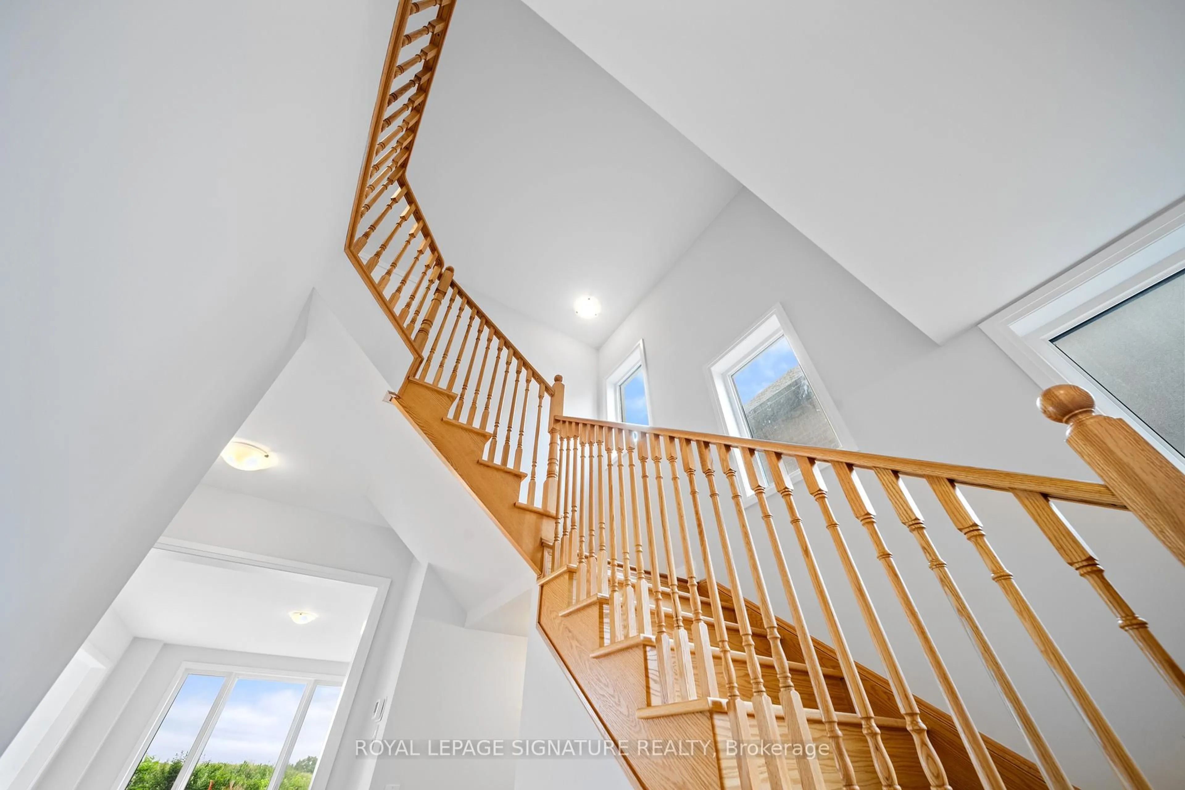 Stairs for 897 Knights Lane, Woodstock Ontario N4T 0P7