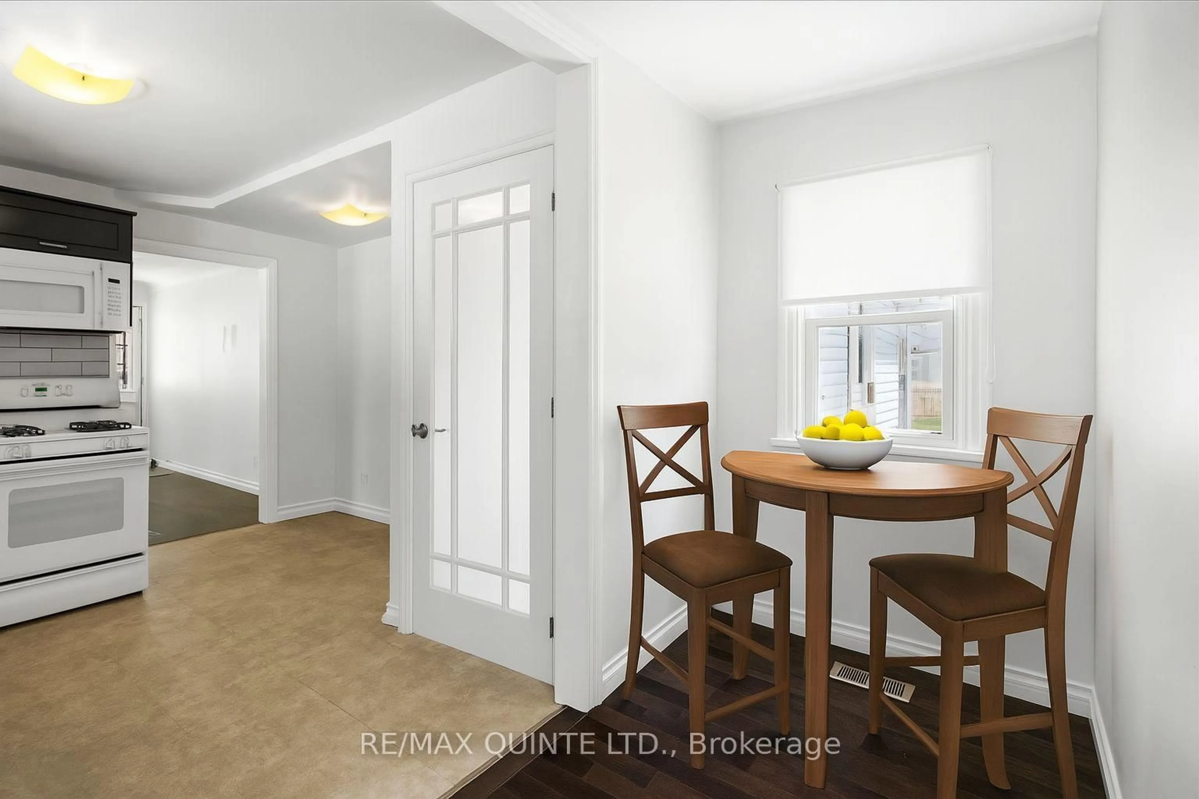 Dining room, ceramic/tile floor for 15 1/2 McCann St, Quinte West Ontario K8V 1W2