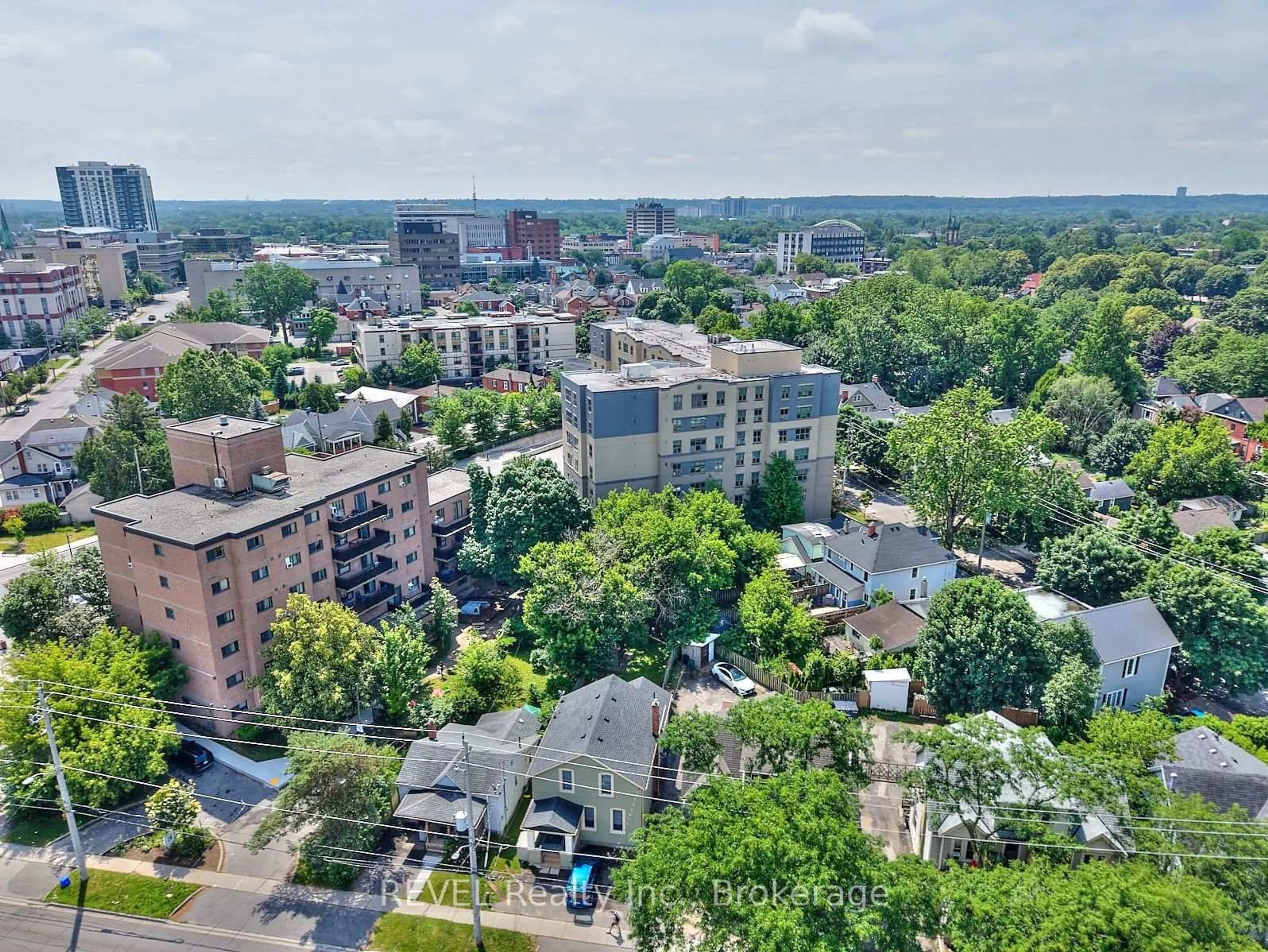 A pic from outside/outdoor area/front of a property/back of a property/a pic from drone, city buildings view from balcony for 50 Welland Ave, St. Catharines Ontario L2R 2M5