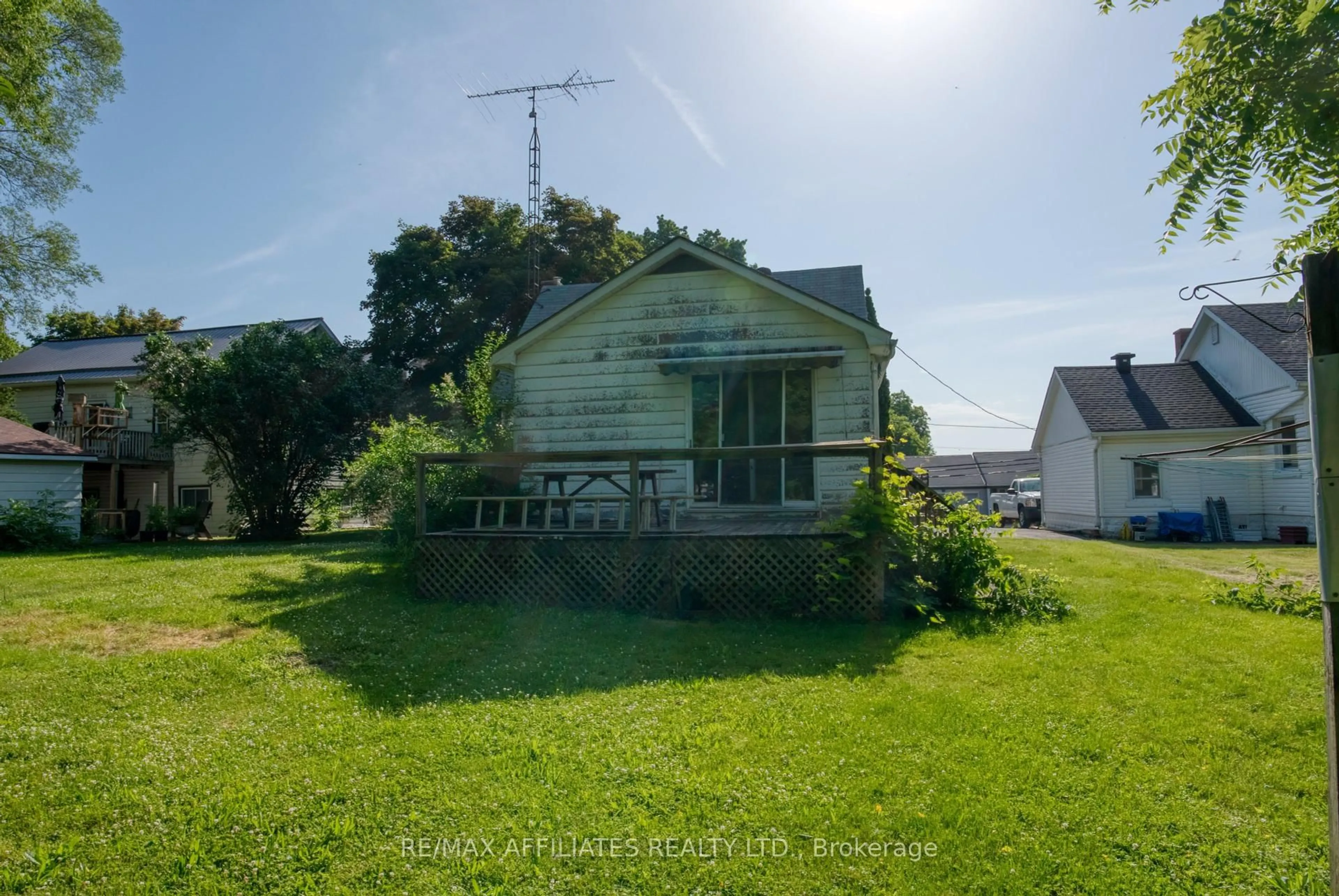 A pic from outside/outdoor area/front of a property/back of a property/a pic from drone, building for 42 Main St, Westport Ontario K0G 1X0