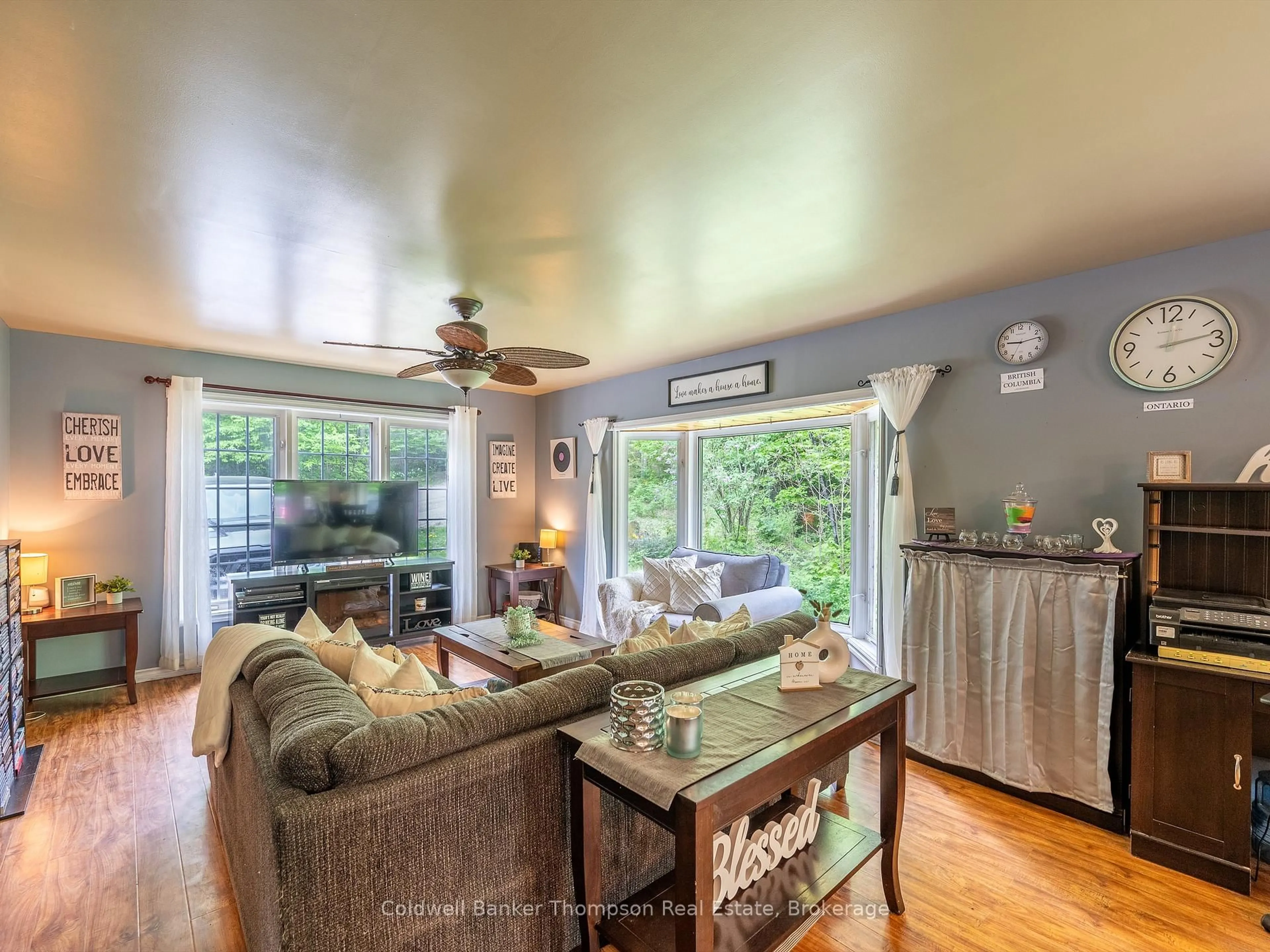 Living room with furniture, unknown for 260 Madill Church Rd, Huntsville Ontario P1H 0G8