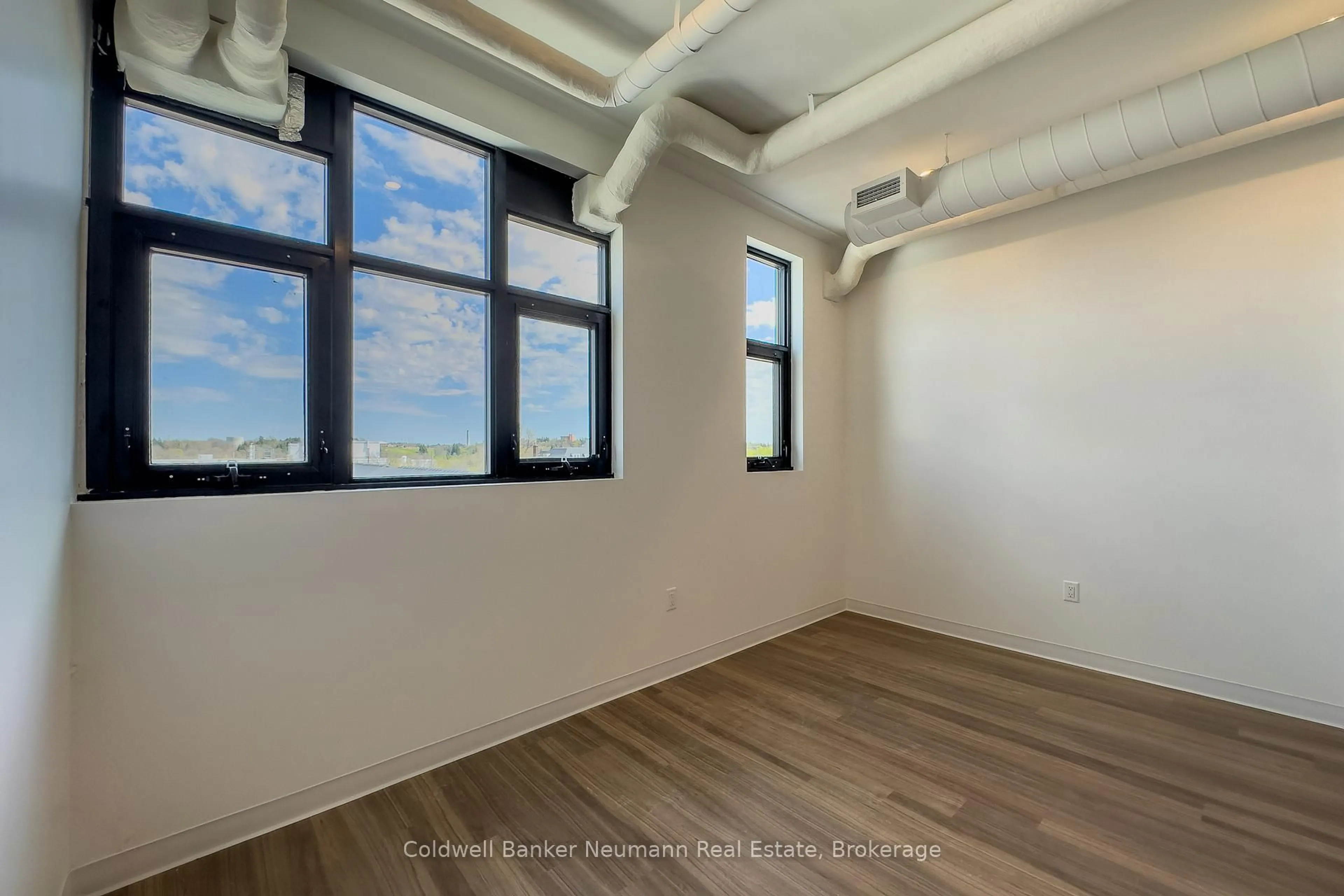 A pic of a room for 120 Huron St #504, Guelph Ontario N1E 0T8