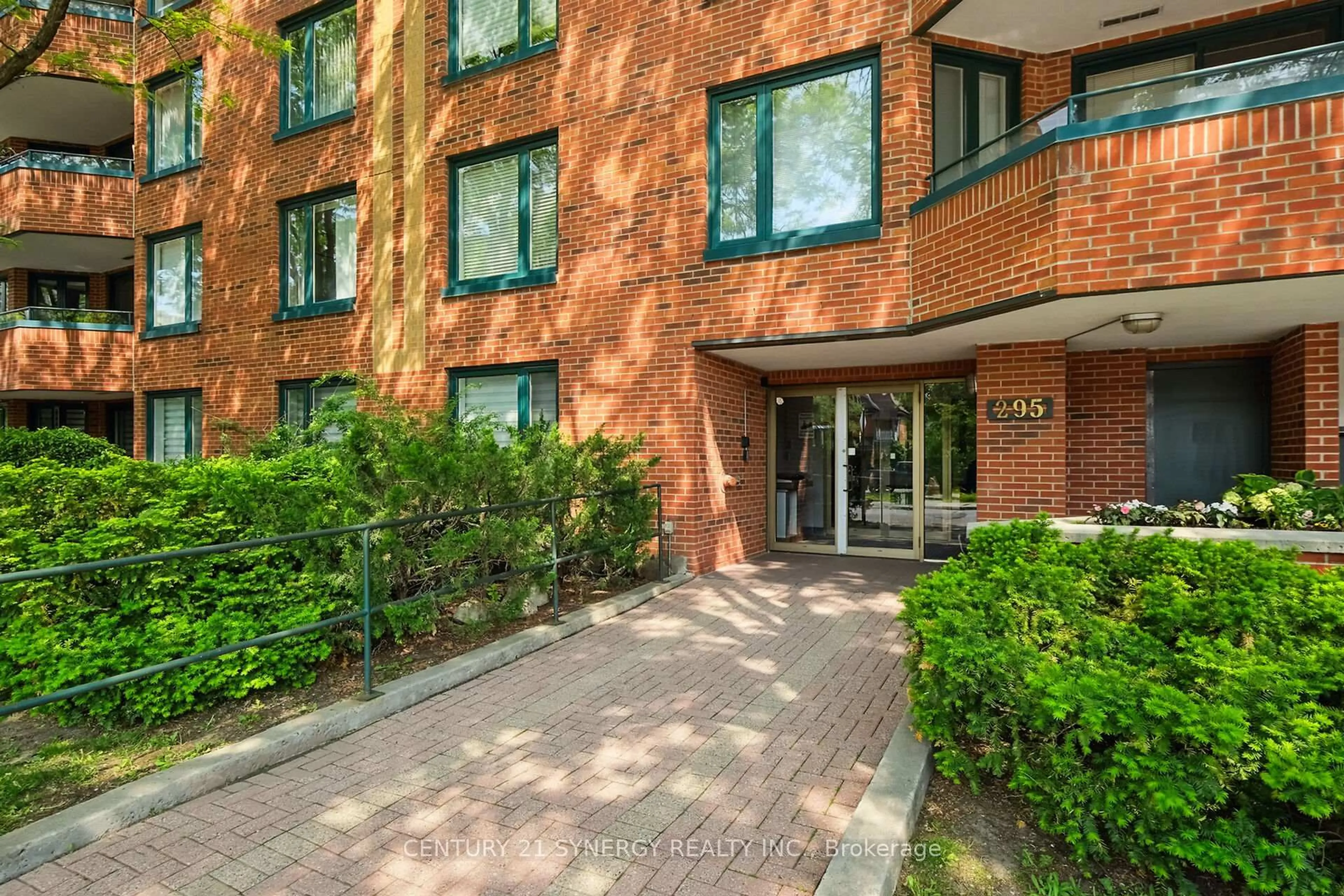 Unknown for 295 Gilmour St #104, Ottawa Ontario K2P 0P7