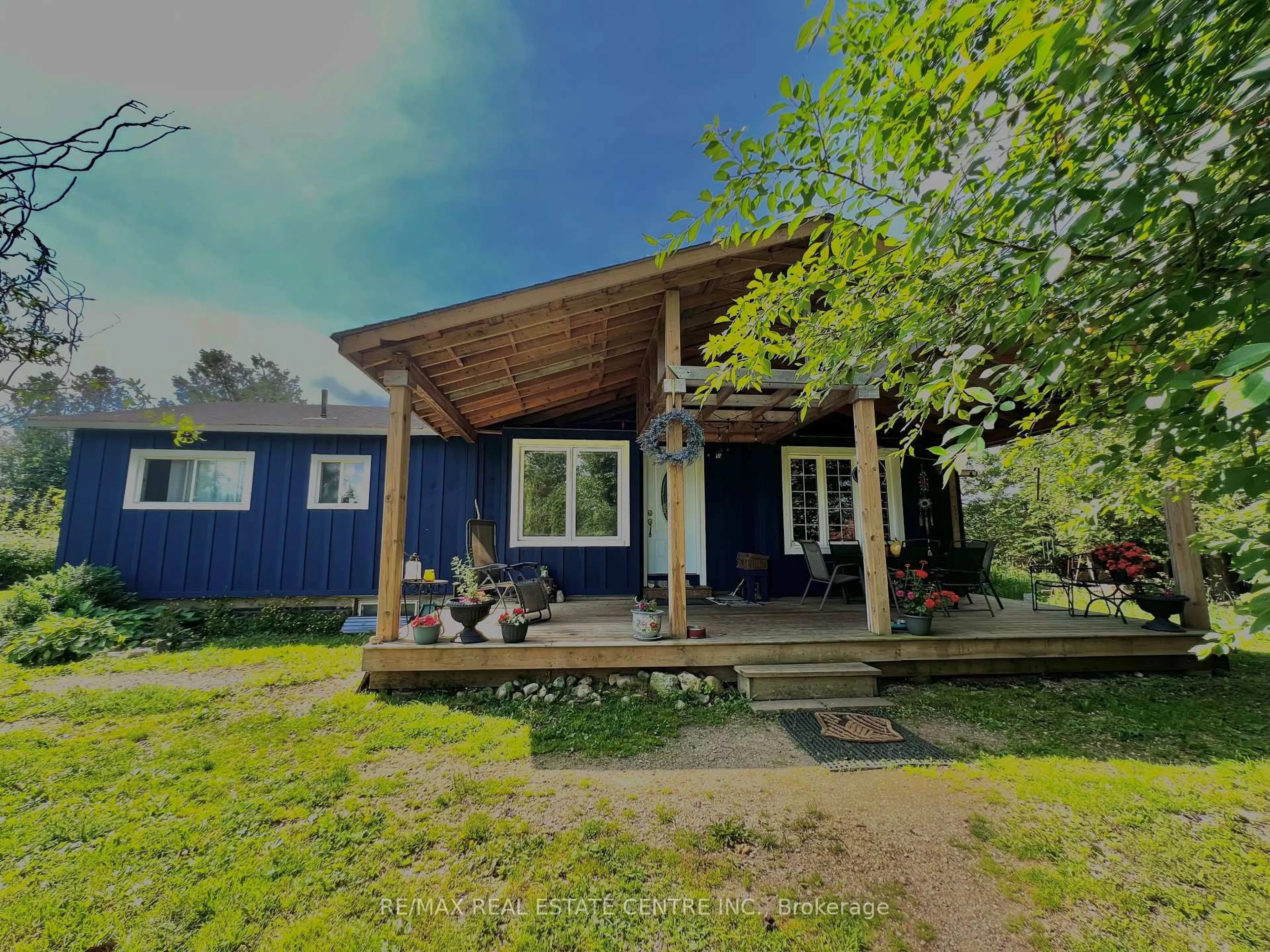 A pic from outside/outdoor area/front of a property/back of a property/a pic from drone, unknown for 180118 Grey Road 9 Rd, Southgate Ontario N0C 1B0