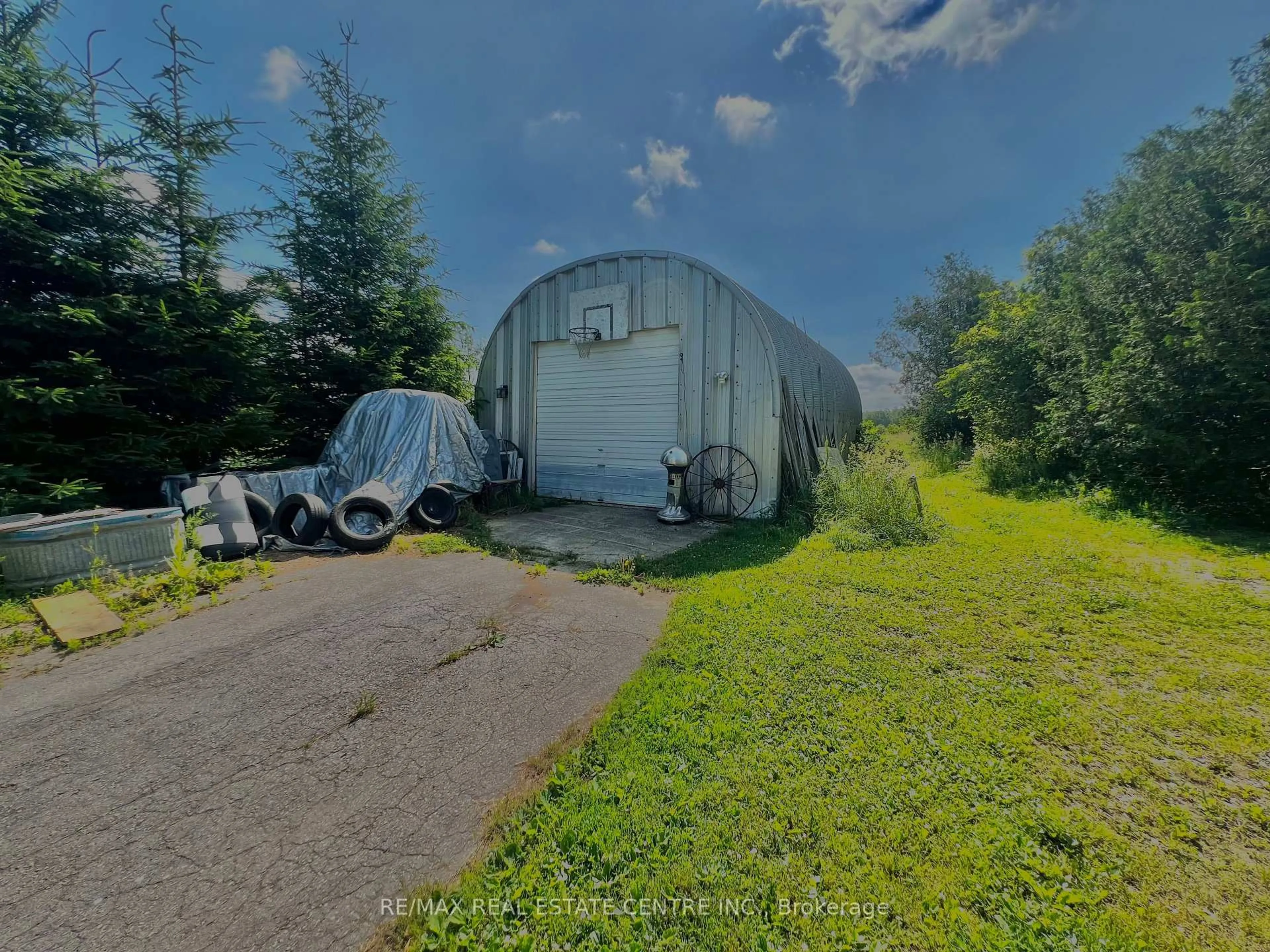 Shed for 180118 Grey Road 9 Rd, Southgate Ontario N0C 1B0