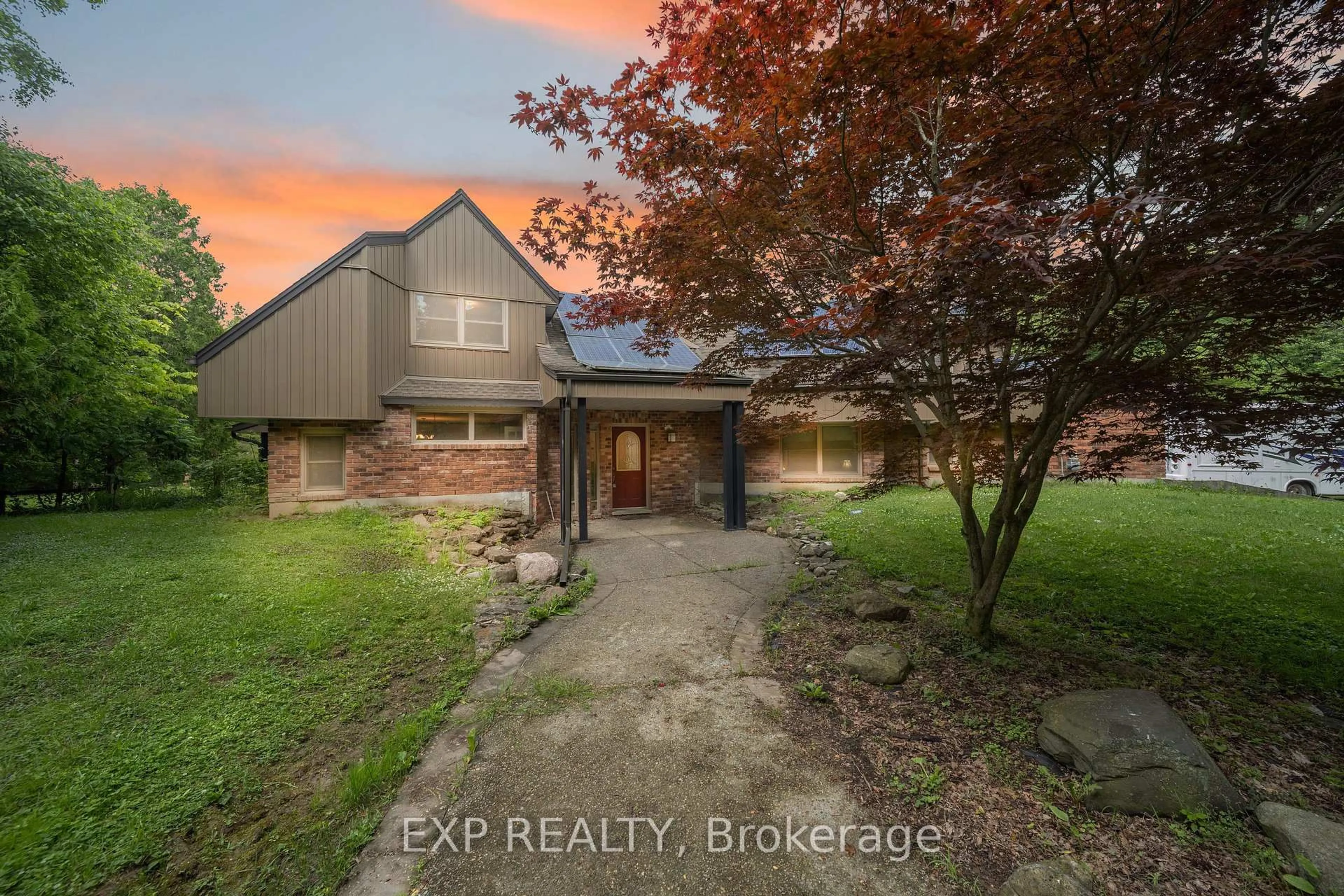 A pic from outside/outdoor area/front of a property/back of a property/a pic from drone, unknown for 30622 Hungry Hollow Rd, Lambton Shores Ontario N0M 1B0