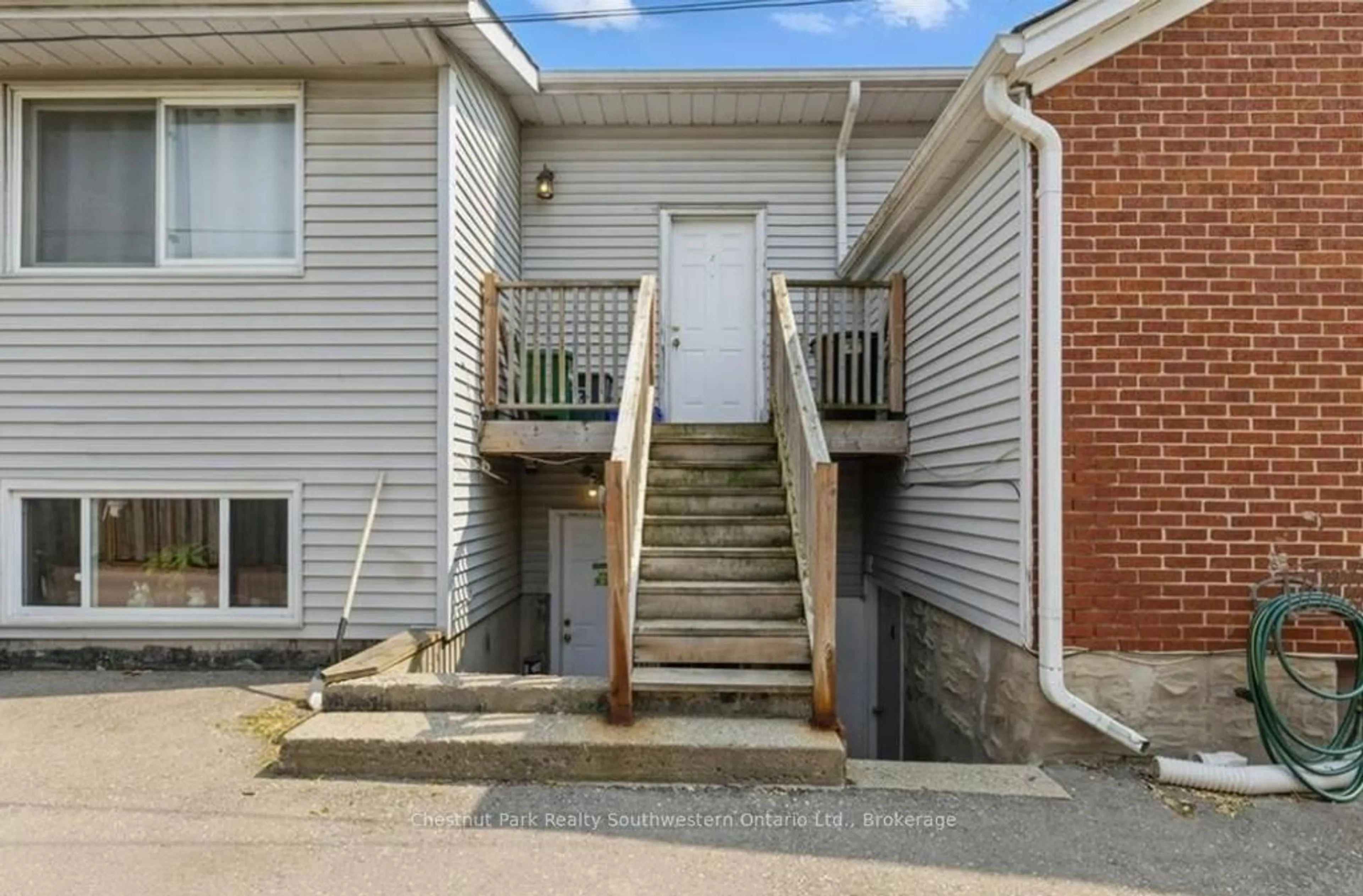 Unknown for 839 Stirling Ave, Kitchener Ontario N2M 3K4