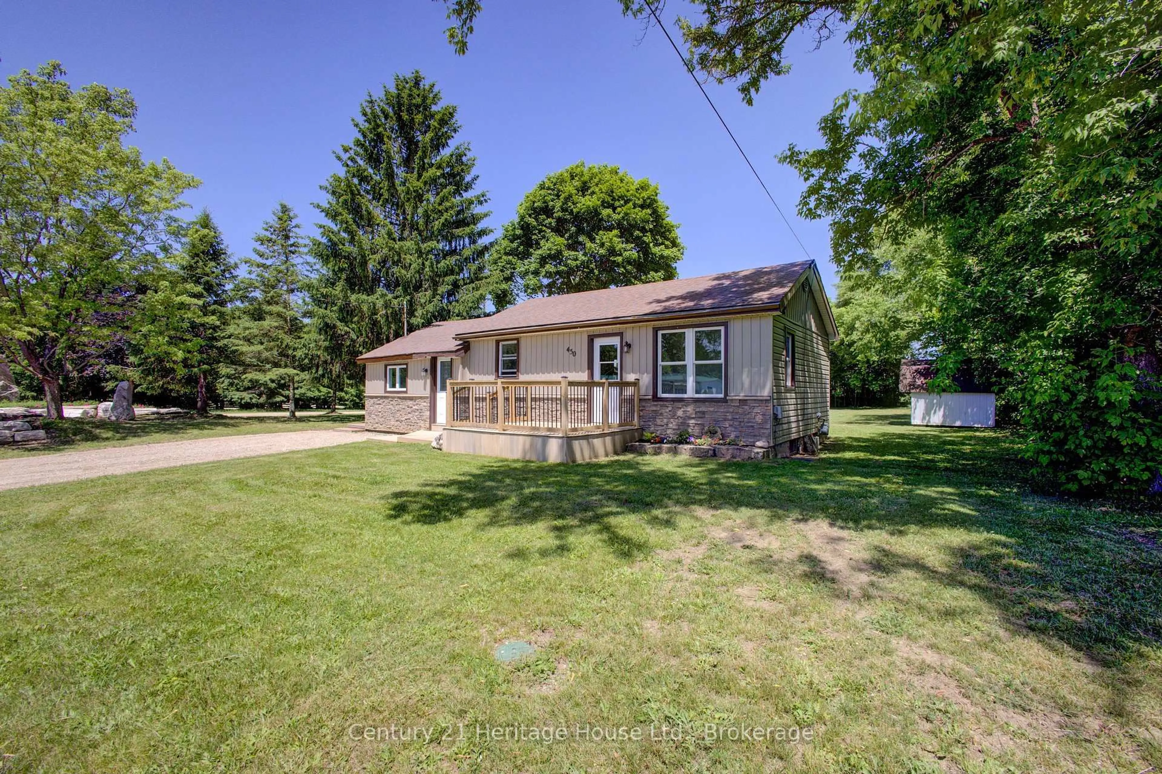 A pic from outside/outdoor area/front of a property/back of a property/a pic from drone, unknown for 450 Douglas St, West Grey Ontario N0G 1R0