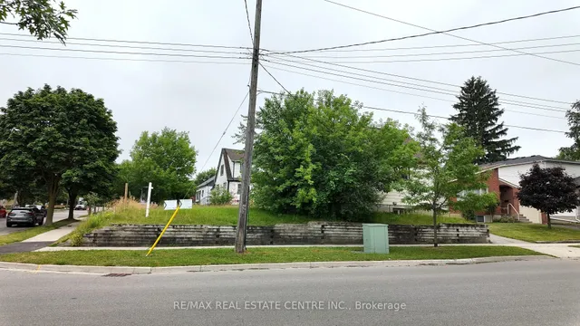 Primary image of 439 Alice Ave