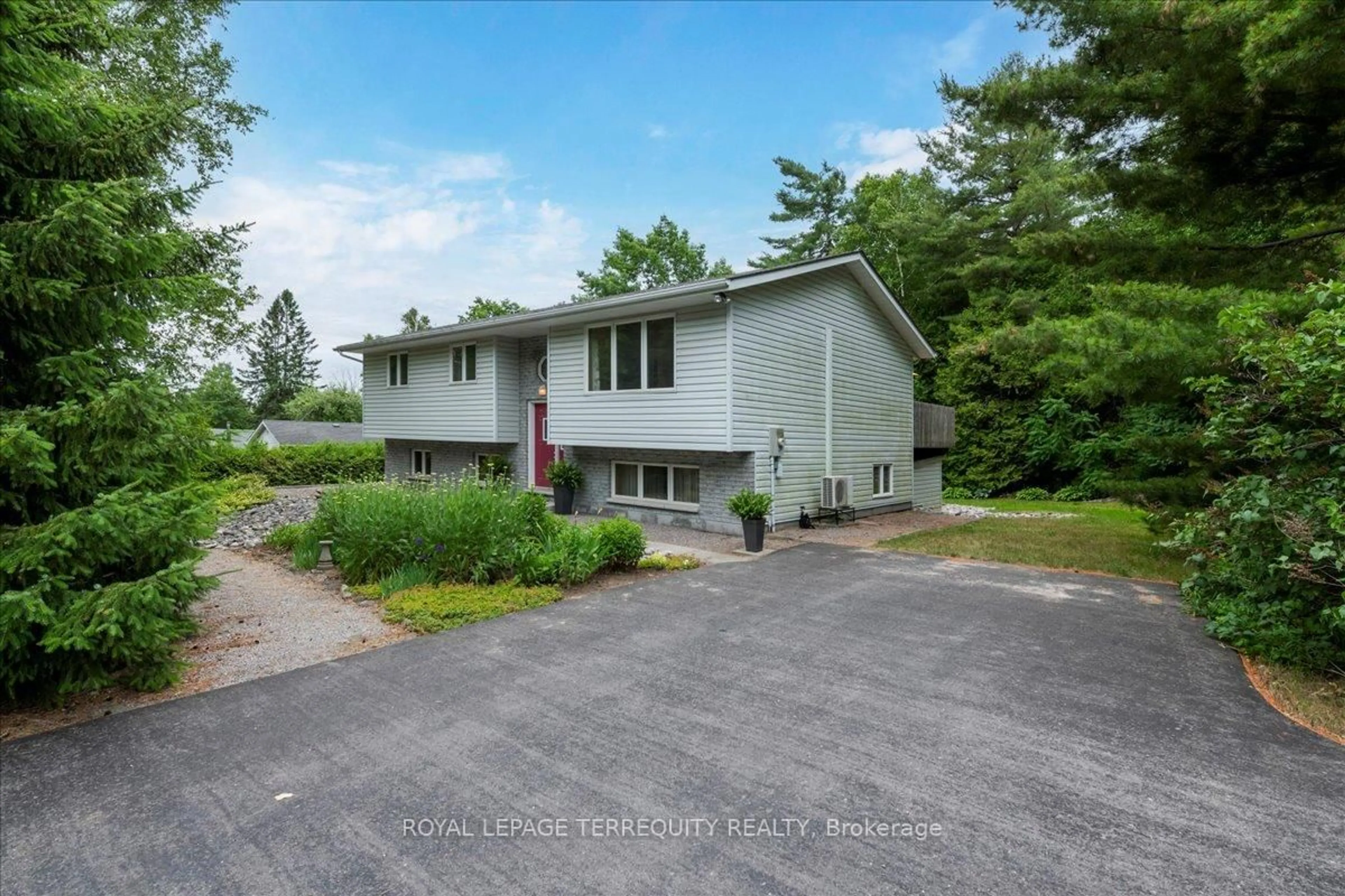 A pic from outside/outdoor area/front of a property/back of a property/a pic from drone, water/lake/river/ocean view for 142 Fiddick Rd, Brighton Ontario K0K 1H0
