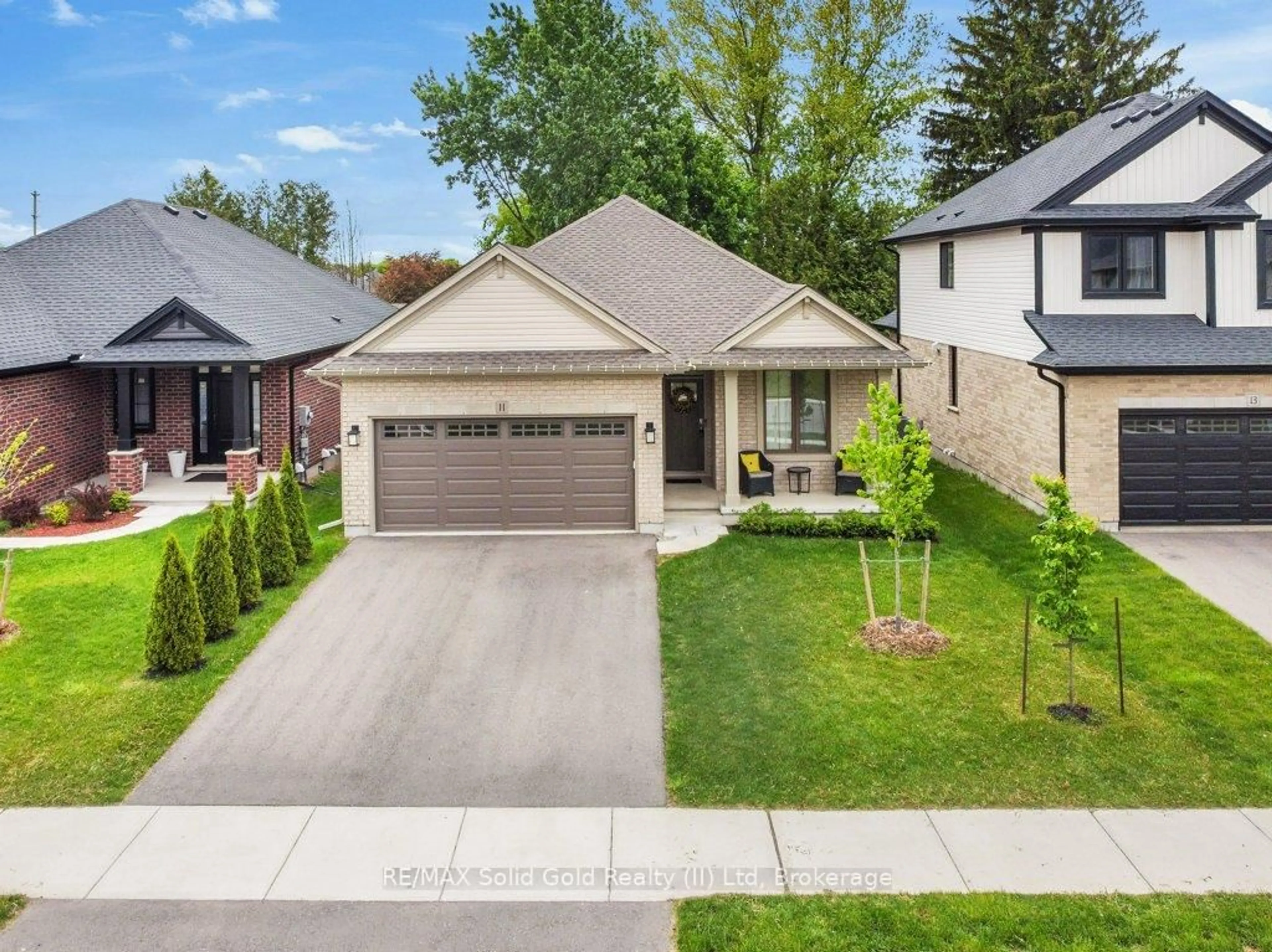 A pic from outside/outdoor area/front of a property/back of a property/a pic from drone, street for 11 Keba Cres, Tillsonburg Ontario N4G 0K6