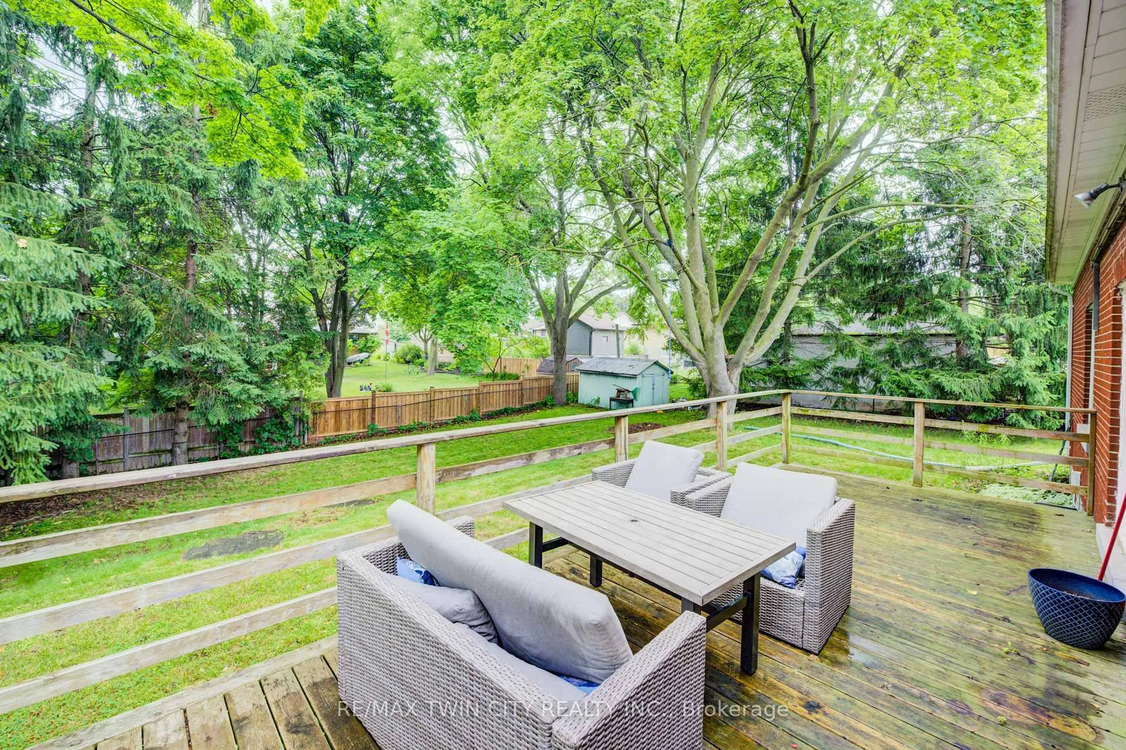 Patio, forest/trees view for 250 Bridgeport Rd, Waterloo Ontario N2J 2K8