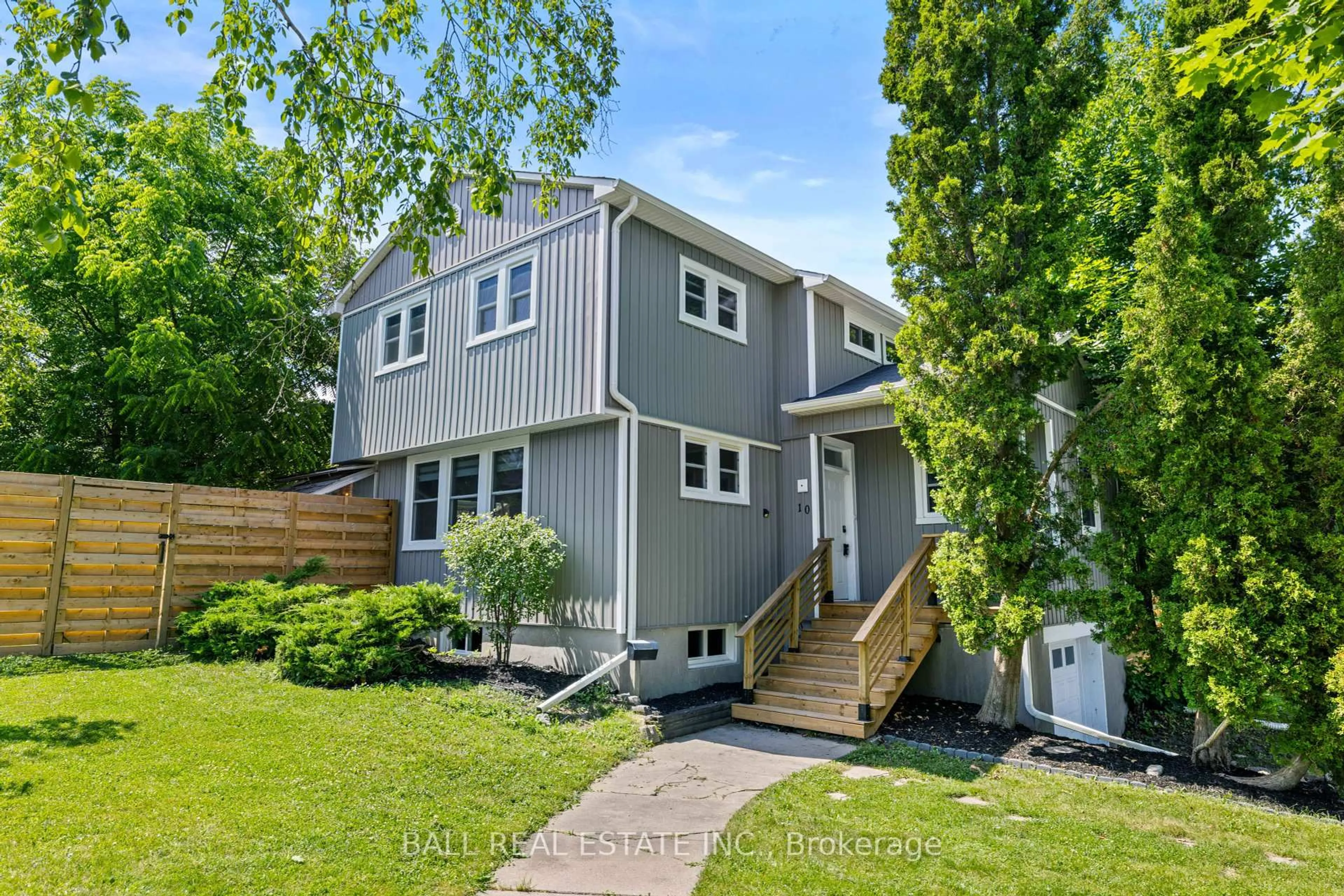 Home with vinyl exterior material, street for 10 Anne St, Peterborough Central Ontario K9J 4S5