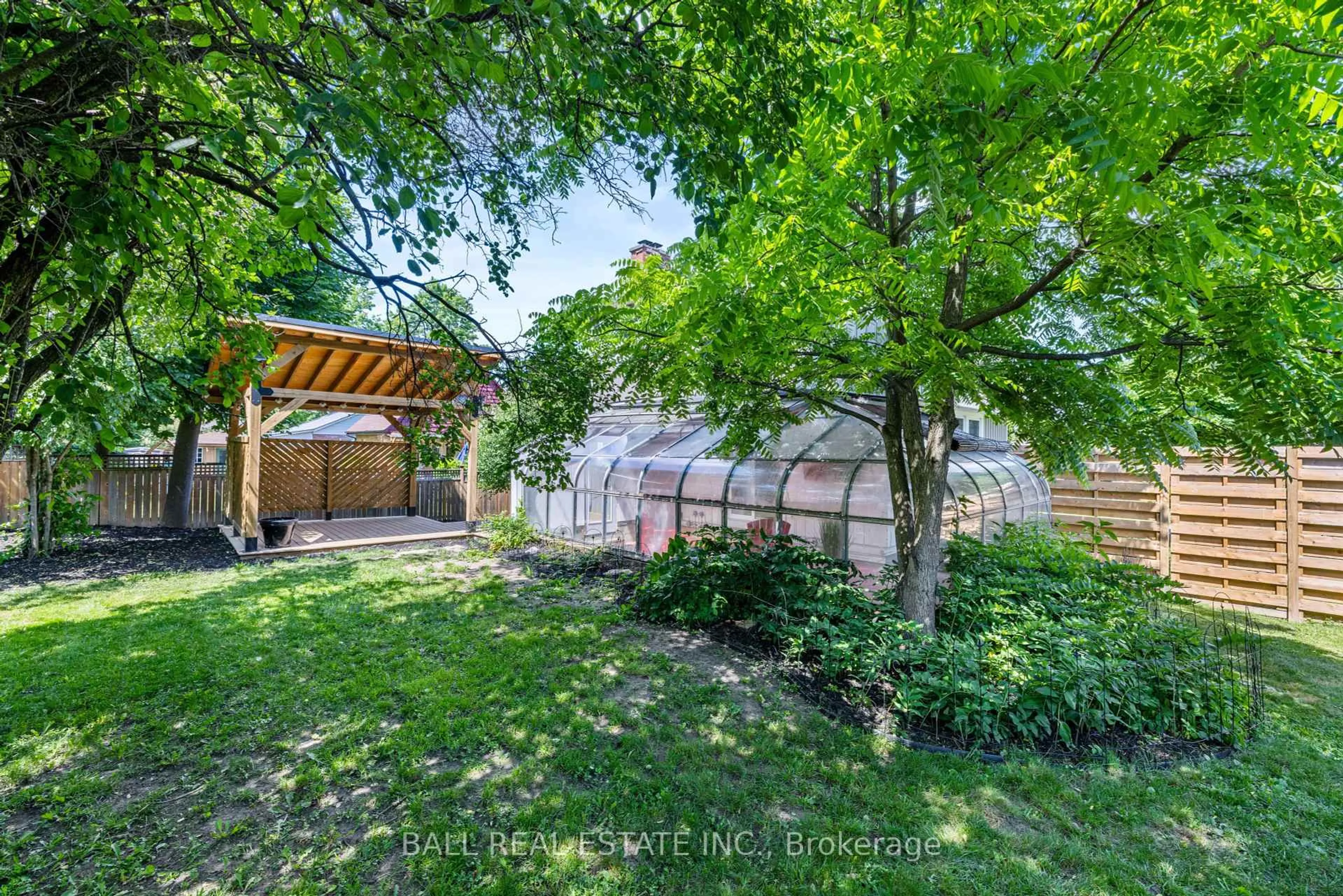 A pic from outside/outdoor area/front of a property/back of a property/a pic from drone, street for 10 Anne St, Peterborough Central Ontario K9J 4S5