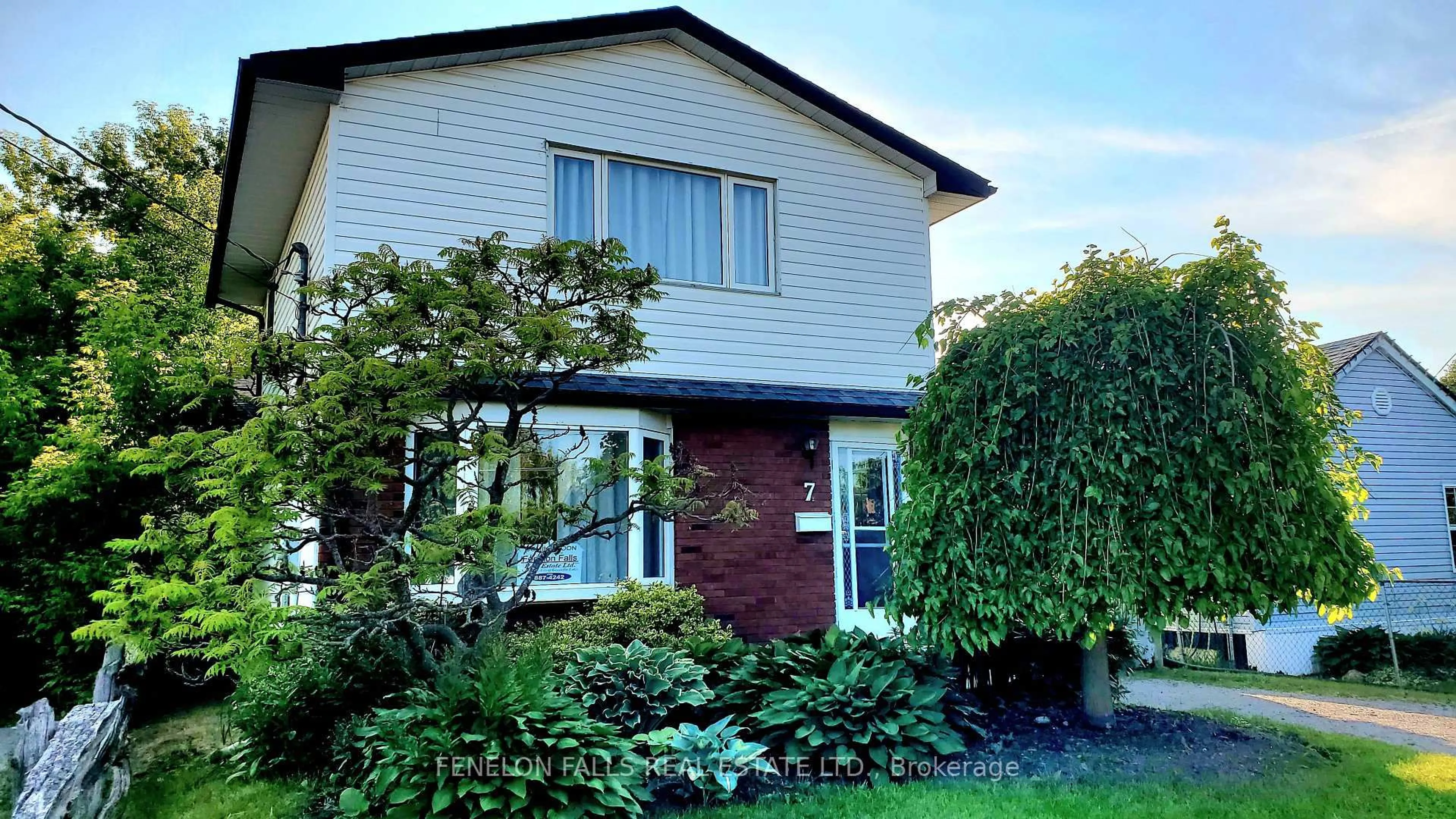 Home with brick exterior material, street for 7 James St, Kawartha Lakes Ontario K9V 3B3