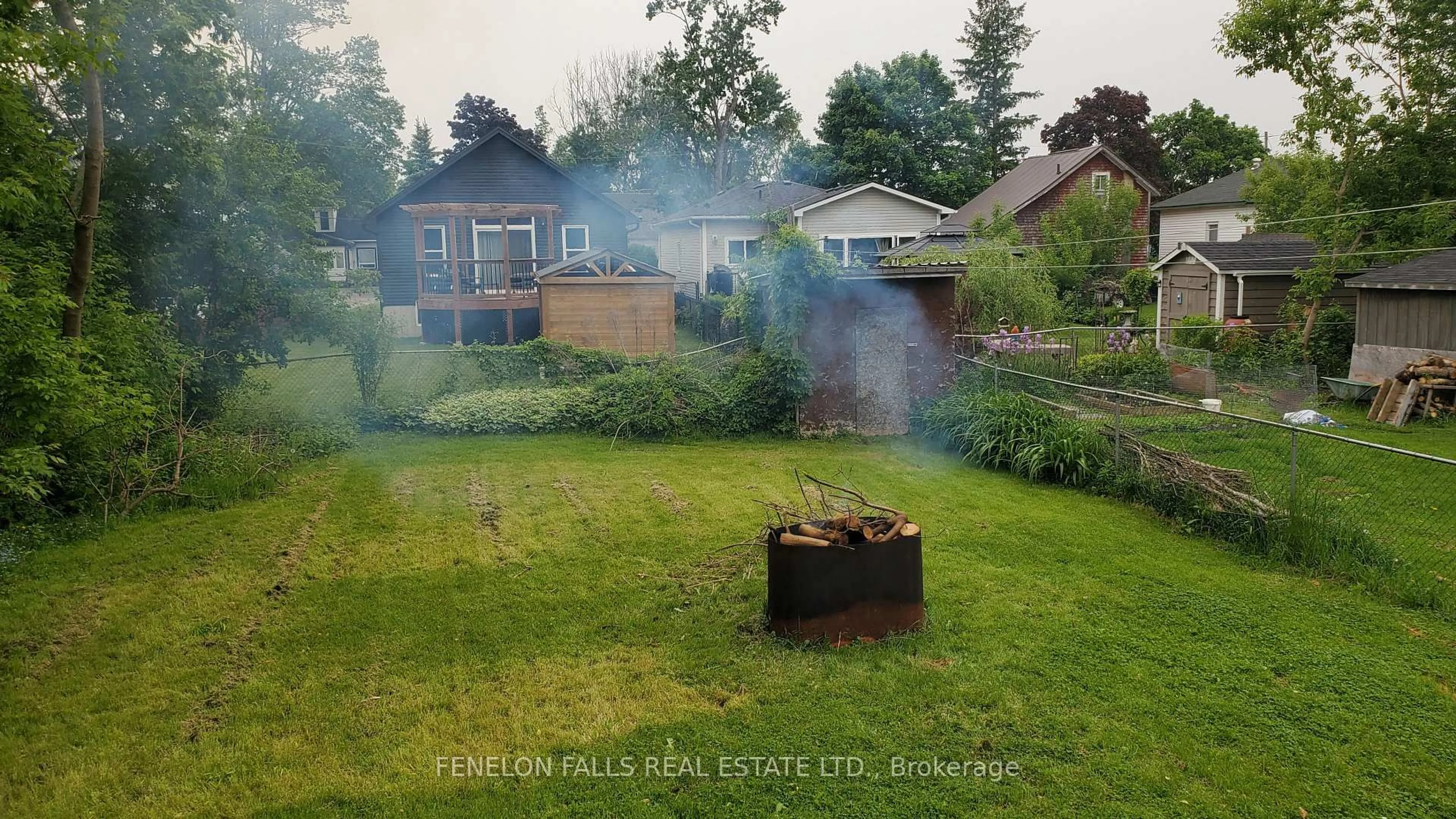 Blurry image for 7 James St, Kawartha Lakes Ontario K9V 3B3