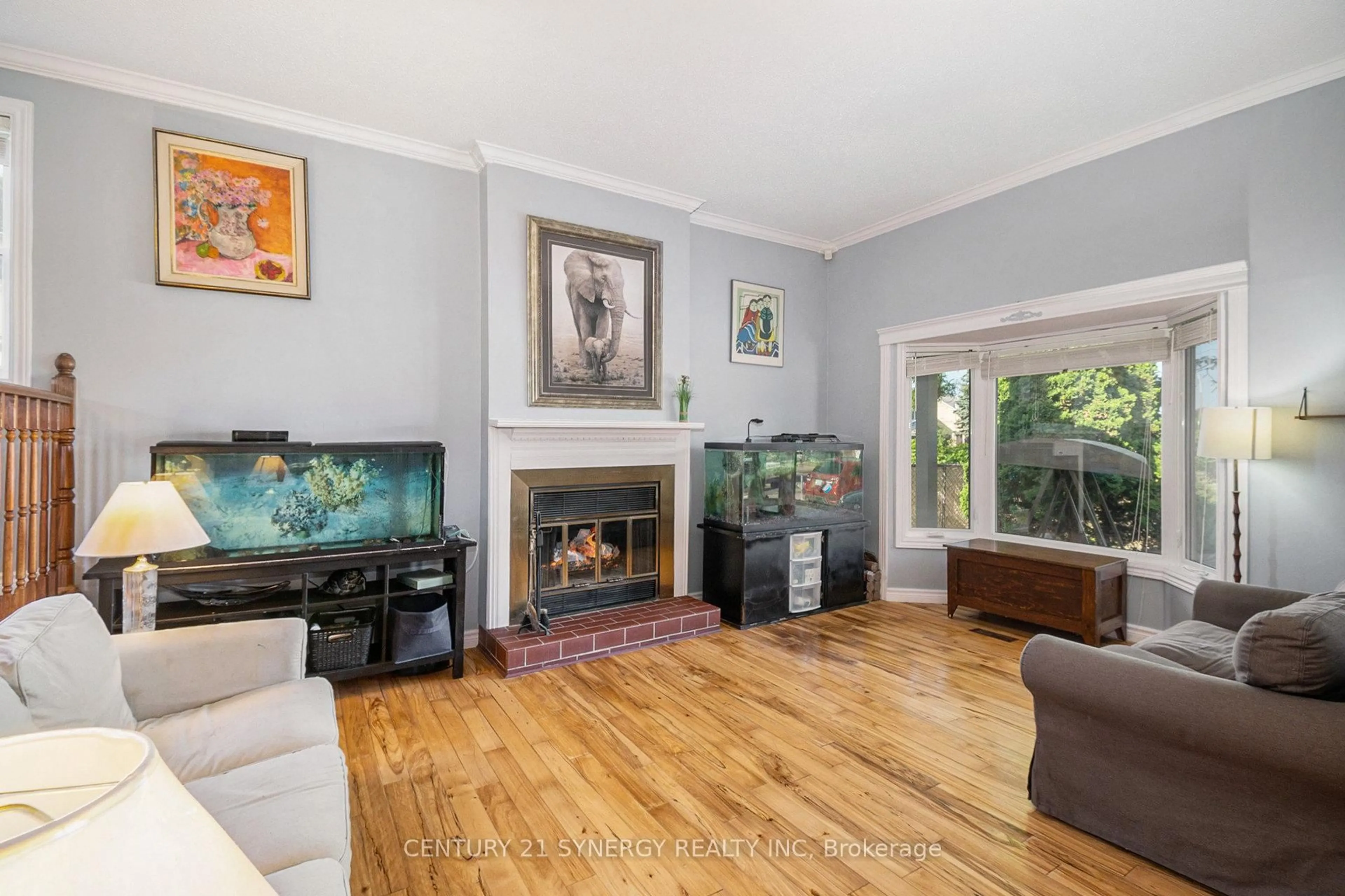 Living room with furniture, unknown for 6453 Viseneau Dr, Orleans Ontario K1C 5H1