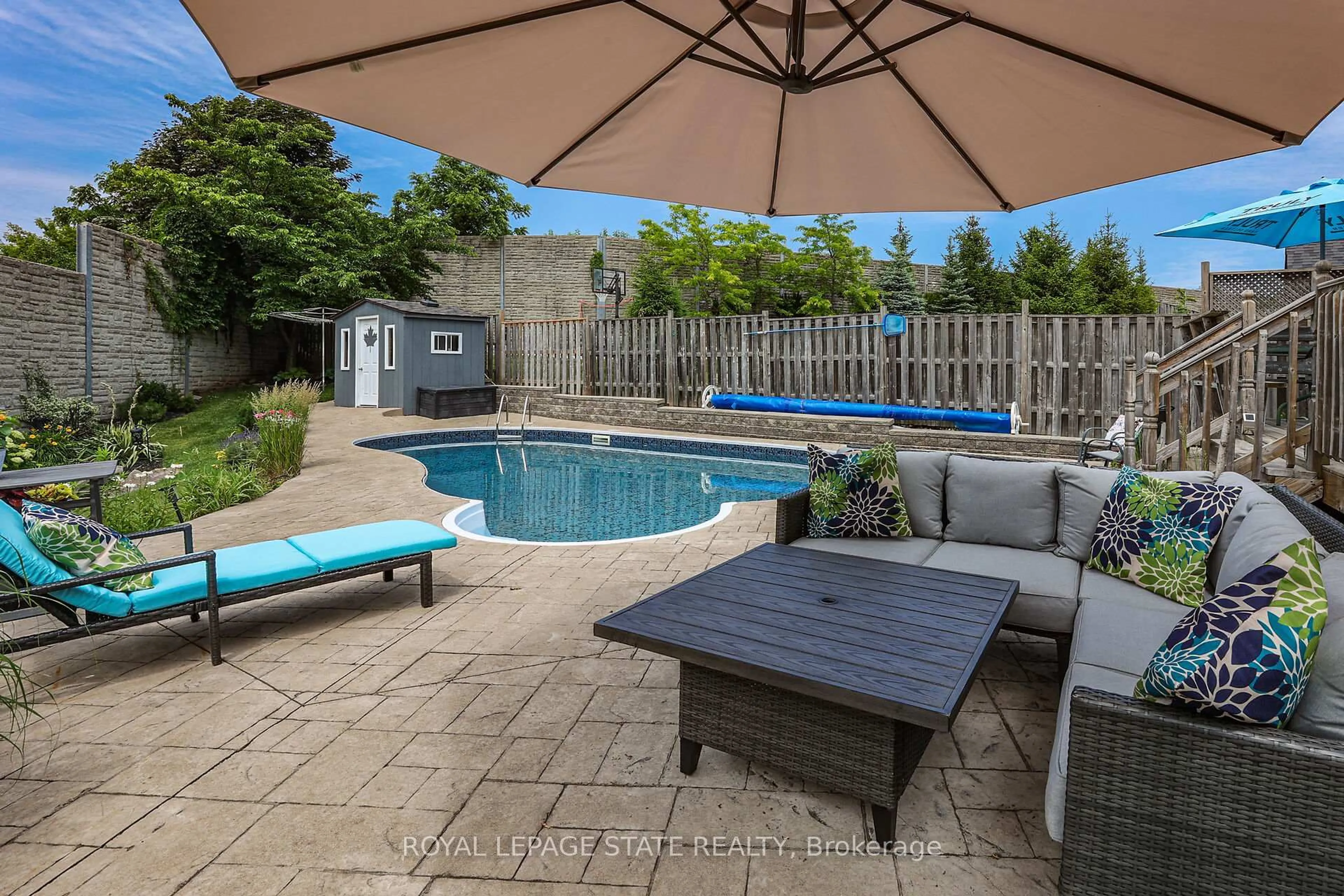Pool for 17 Plum Tree Lane, Grimsby Ontario L3M 5T5