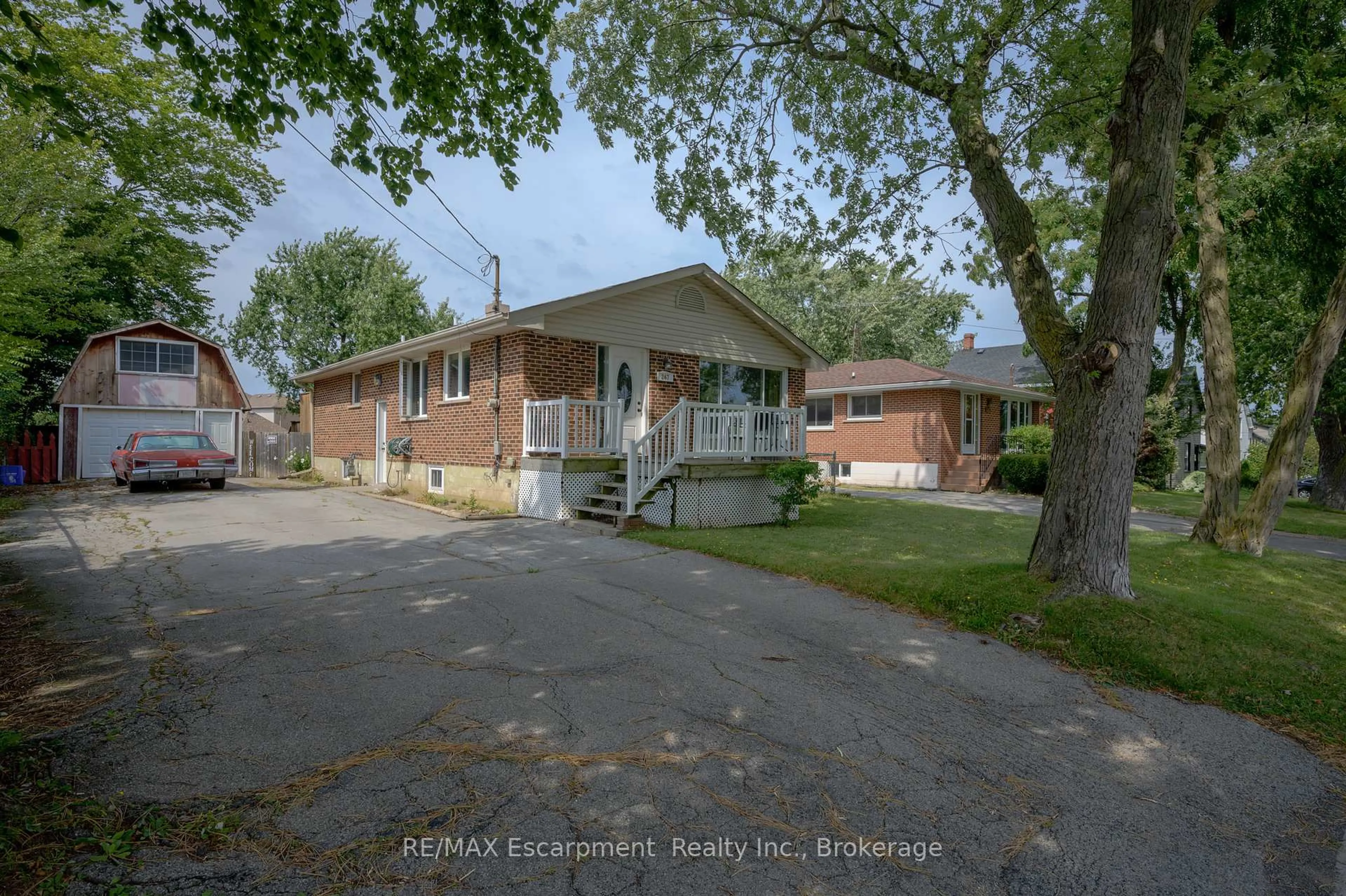 Unknown for 267 Winona Rd, Hamilton Ontario L8G 2W3