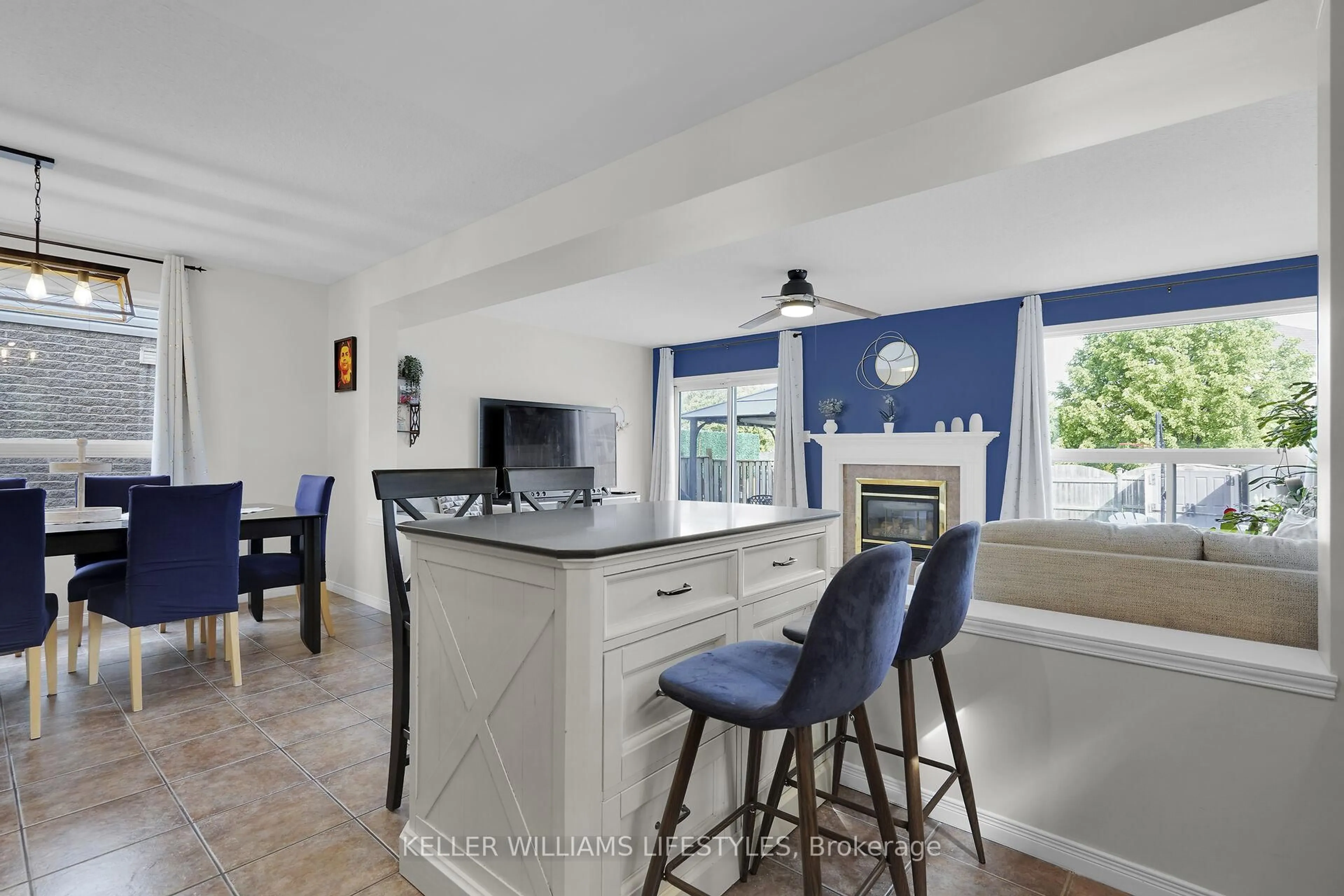 Open concept kitchen, ceramic/tile floor for 1226 Darnley Blvd, London South Ontario N6M 1L1