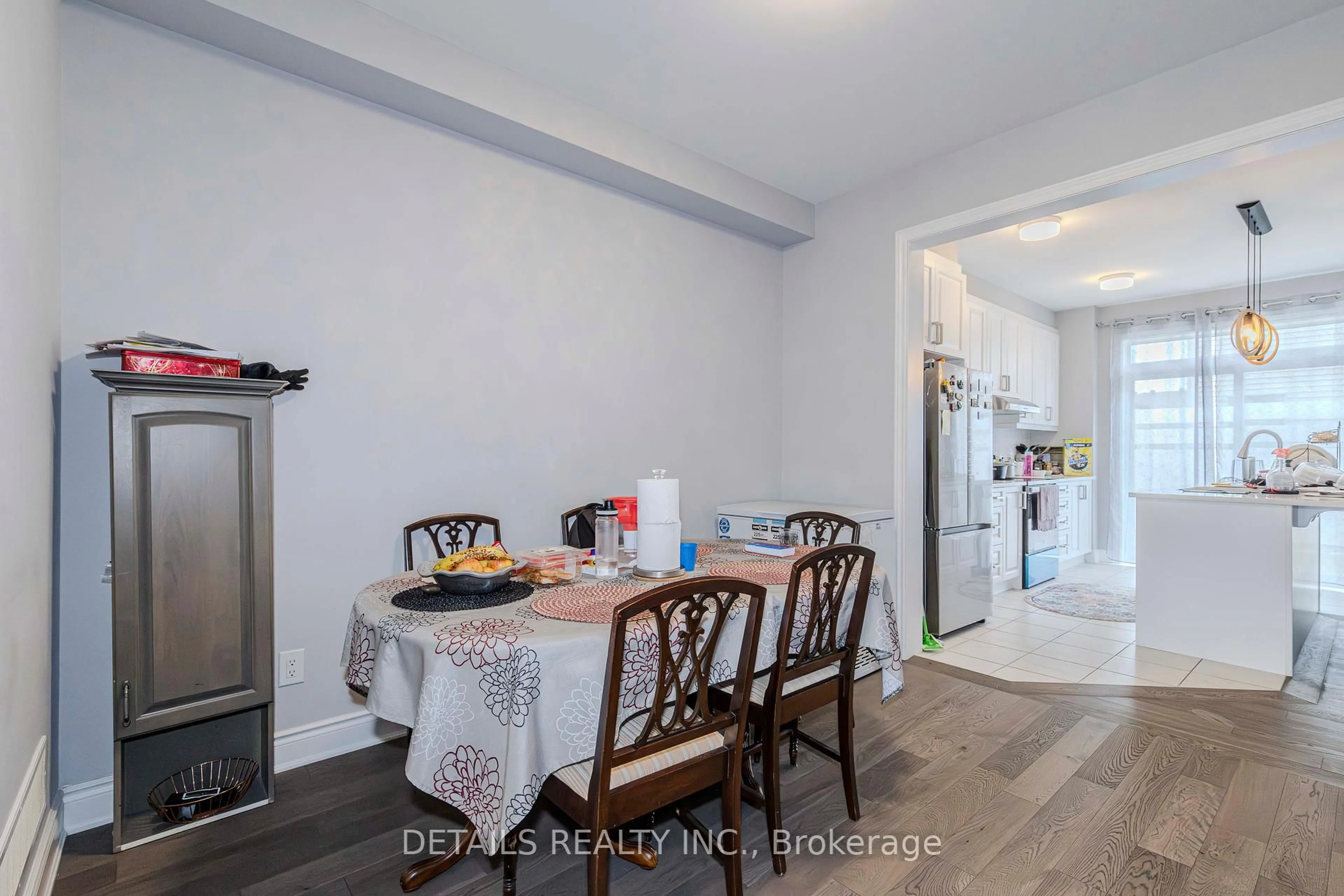 Dining room, unknown for 557 Flagstaff Dr, Ottawa Ontario K2J 6T5