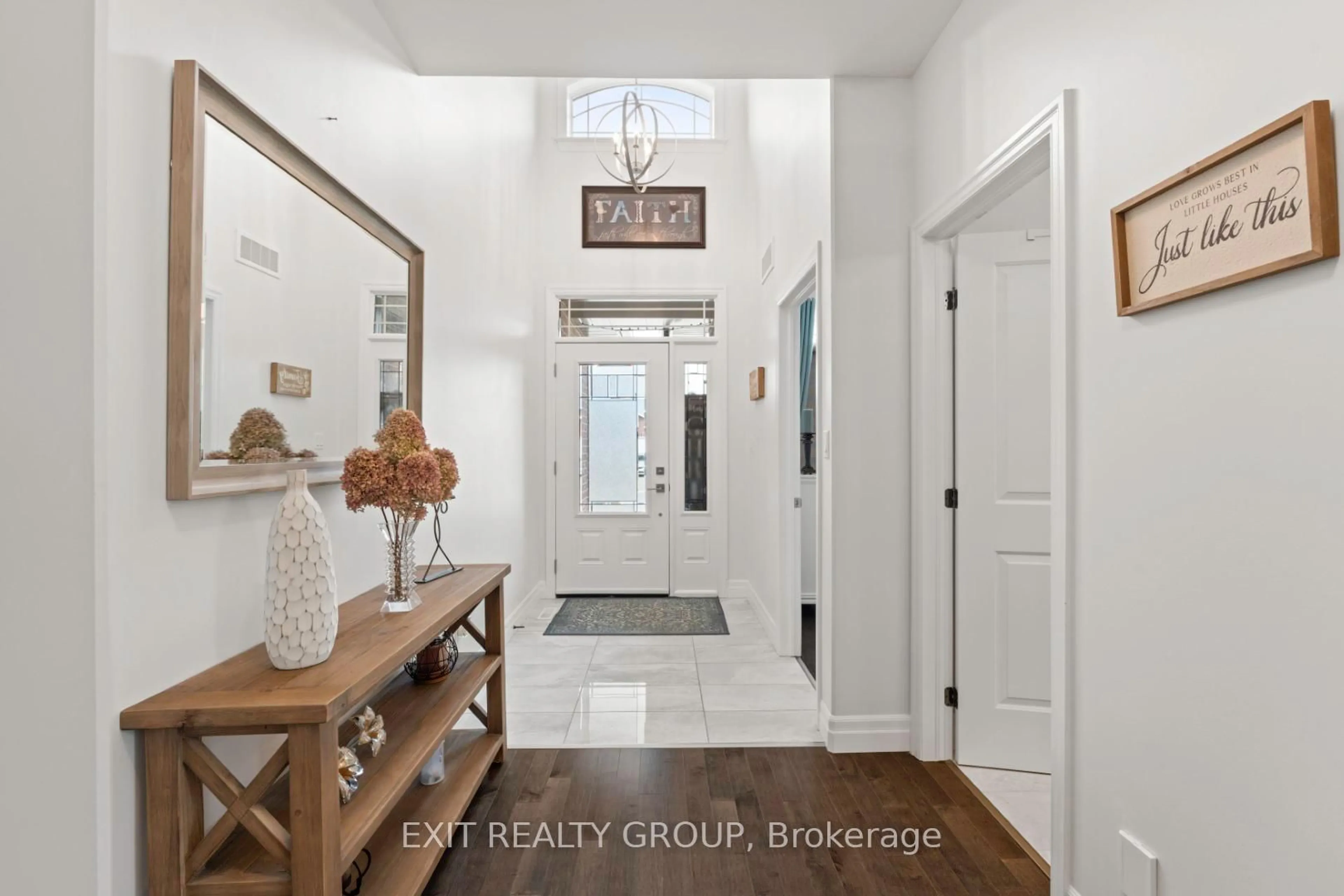 Indoor entryway for 86 Essex Dr, Belleville Ontario K8N 0J1