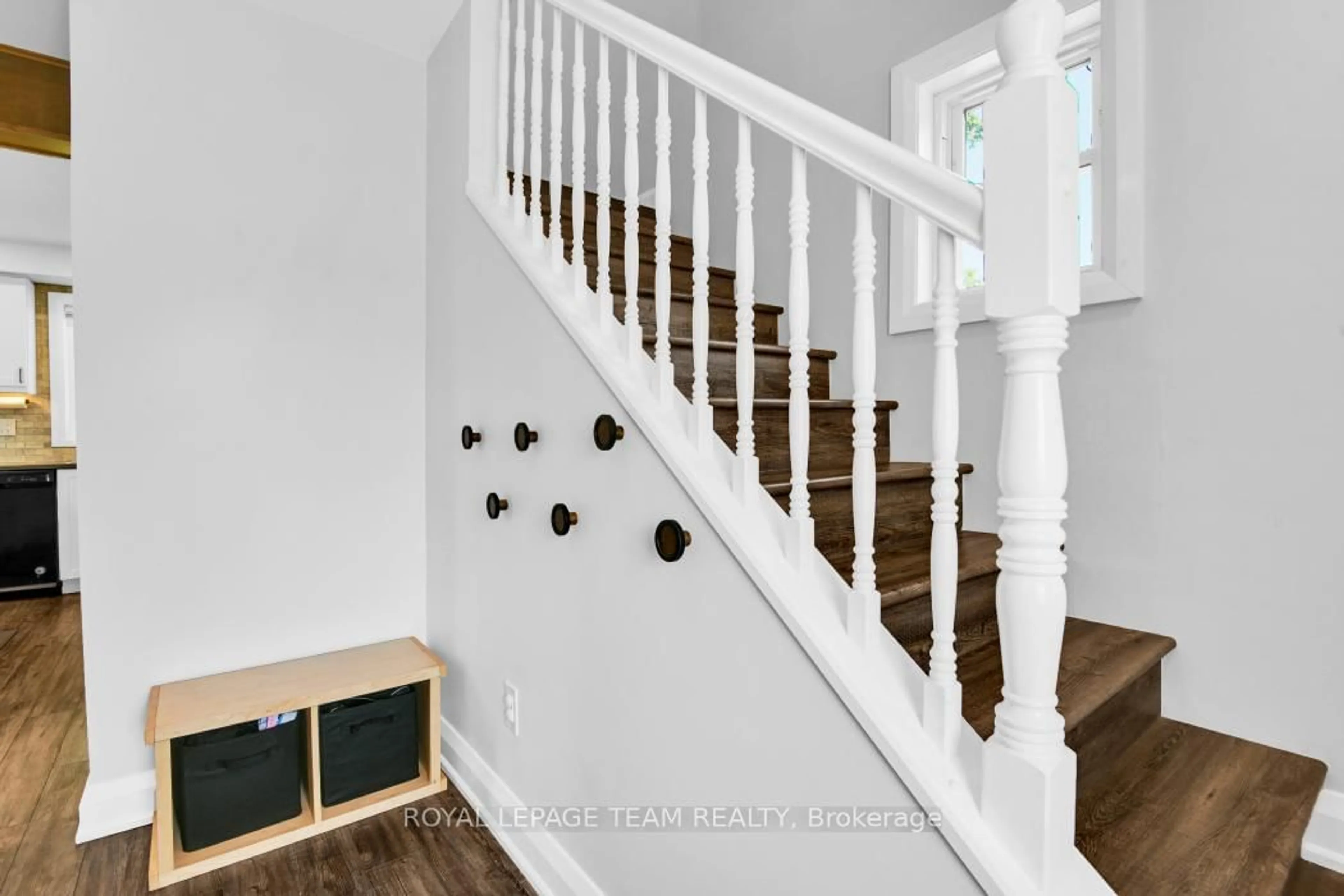 Stairs for 1626 WALLACE St, Clarence-Rockland Ontario K4K 1C9