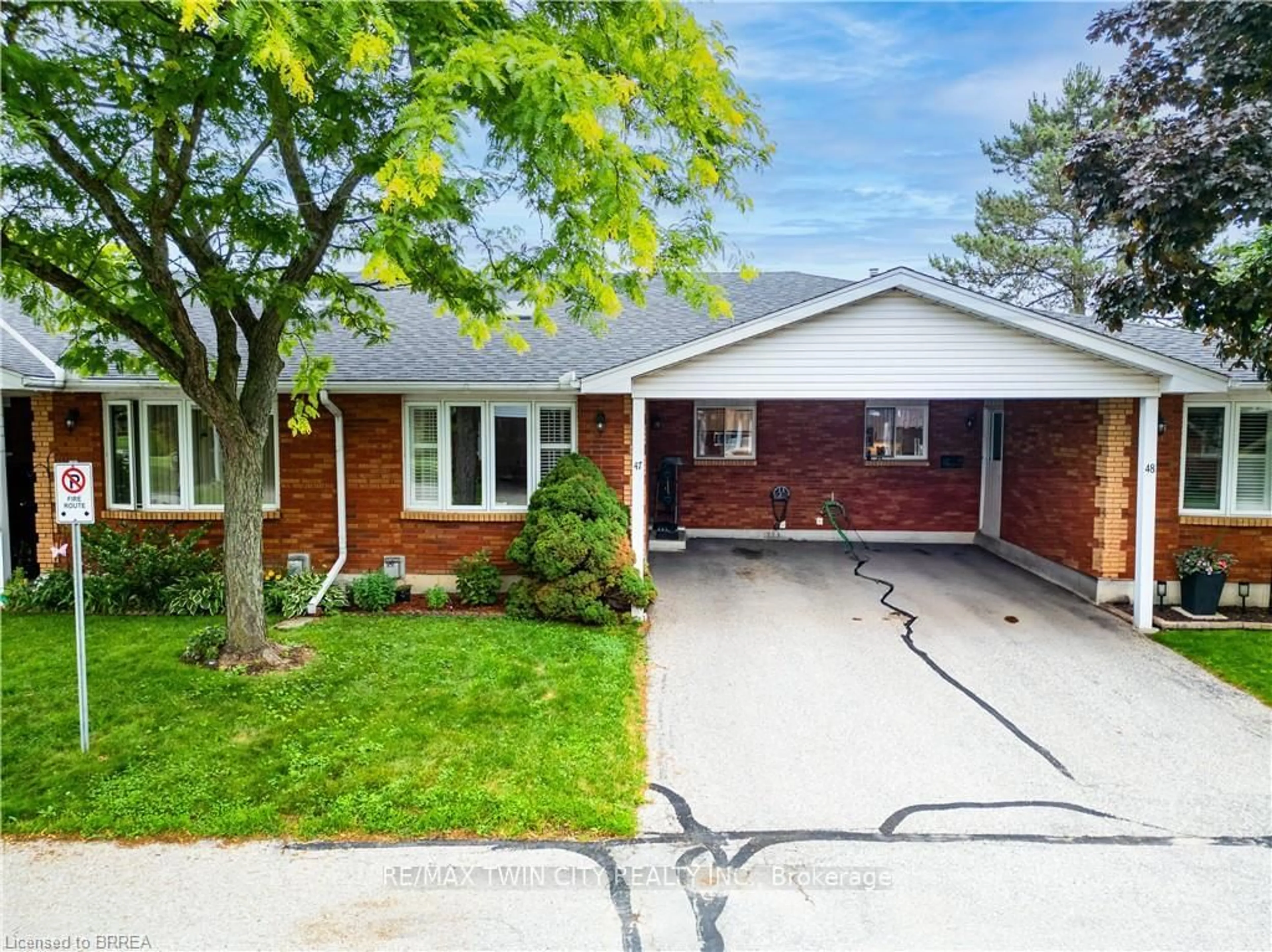 Home with brick exterior material, street for 1030 Colborne St #47, Brantford Ontario N3S 3T6