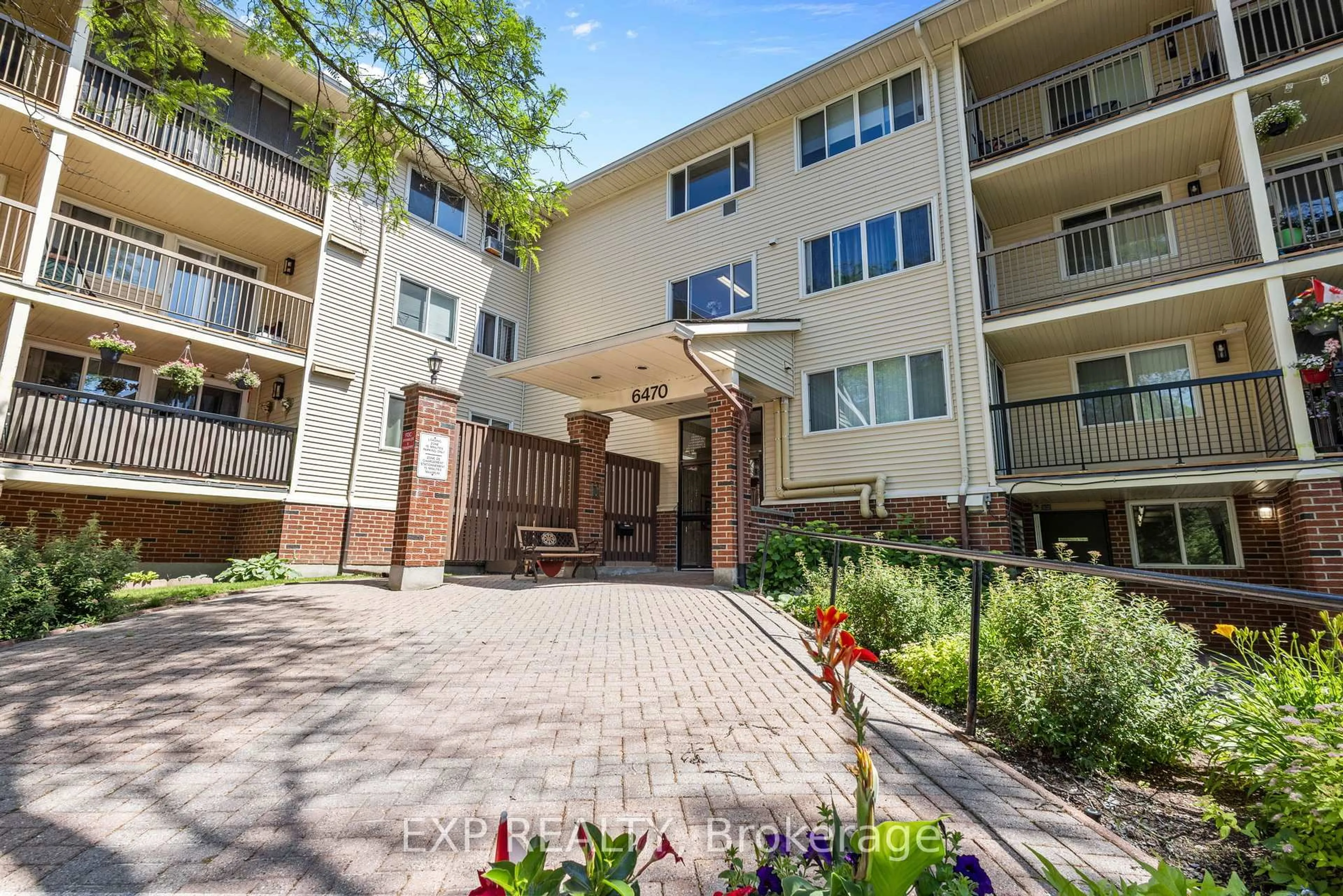Patio, building for 6470 BILBERRY Dr #106, Ottawa Ontario K1C 4P1