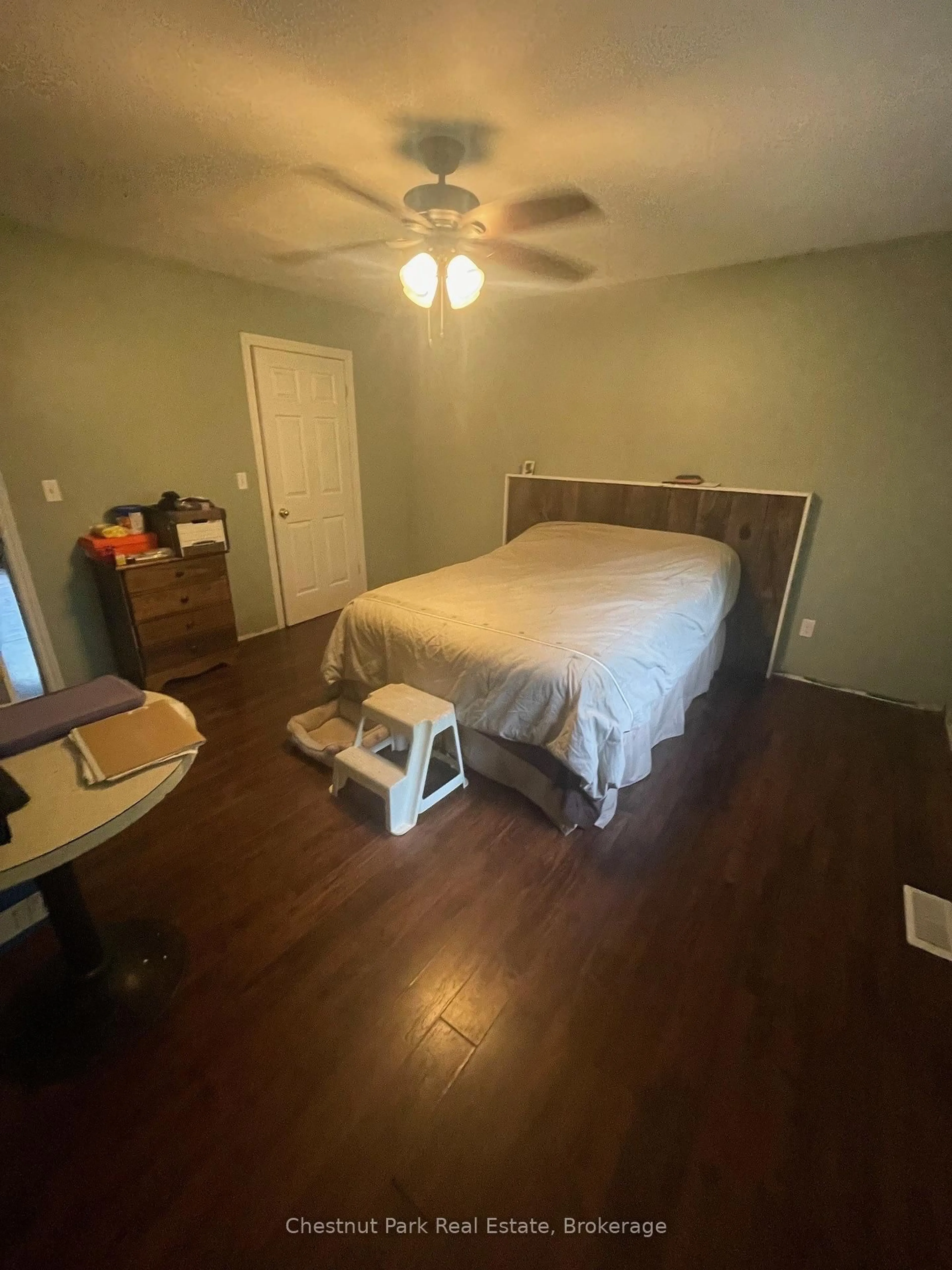 A pic of a room for 1044 Ashley Lane, Bracebridge Ontario P1L 1X1