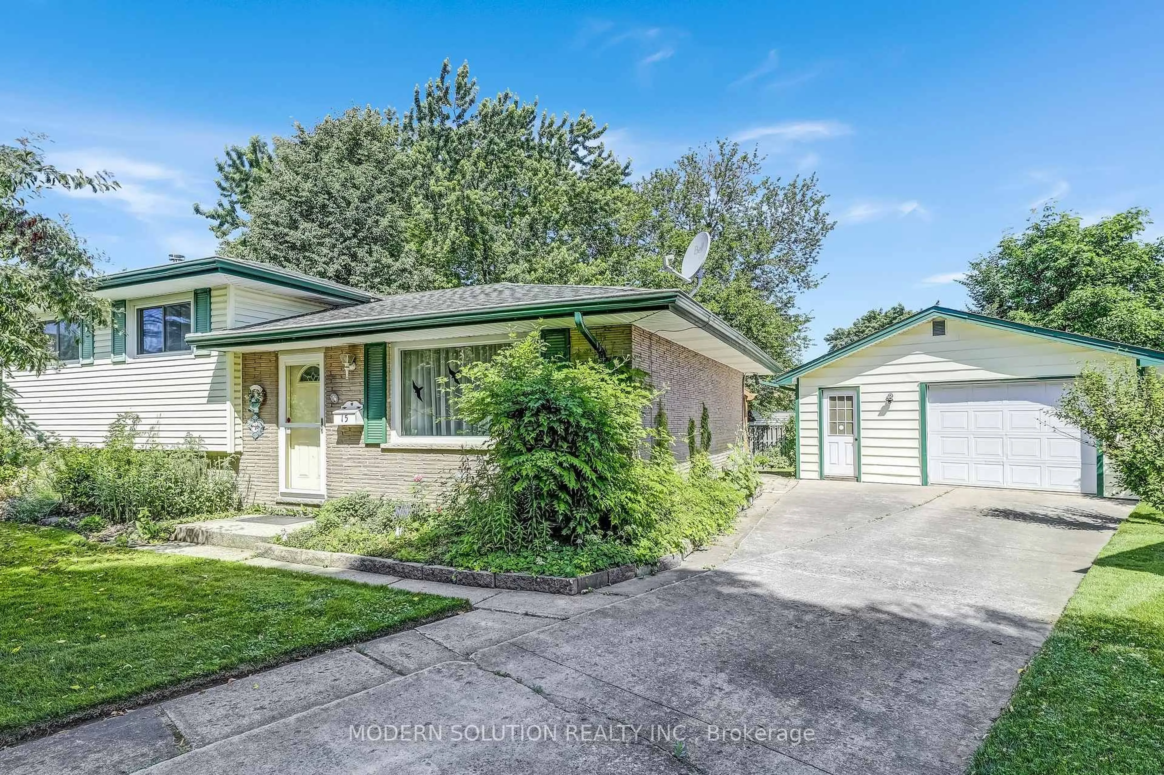 Unknown for 15 Cree Pl, London East Ontario N5V 2V6