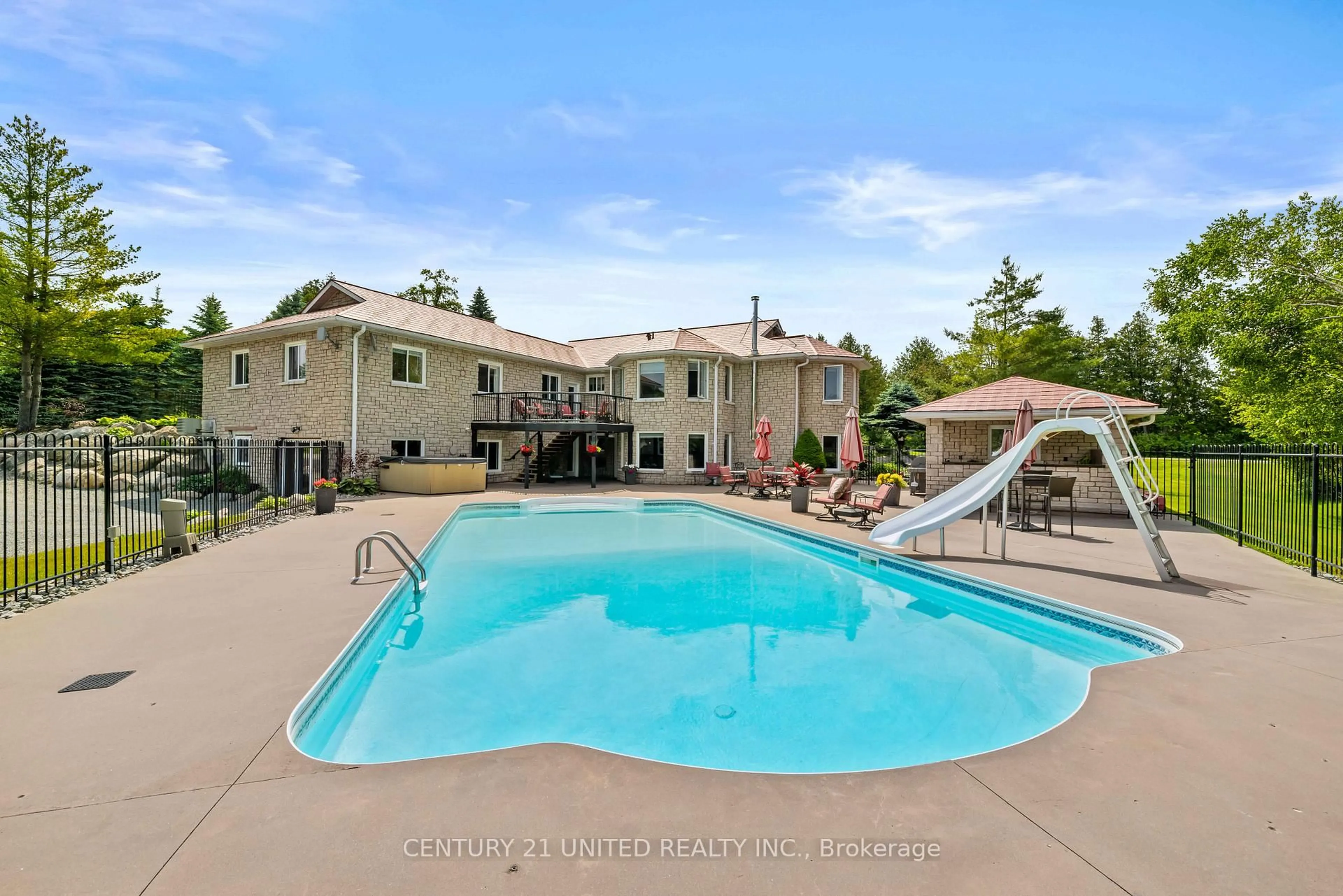 Pool for 310 Viner Line, Selwyn Ontario K0L 1T0