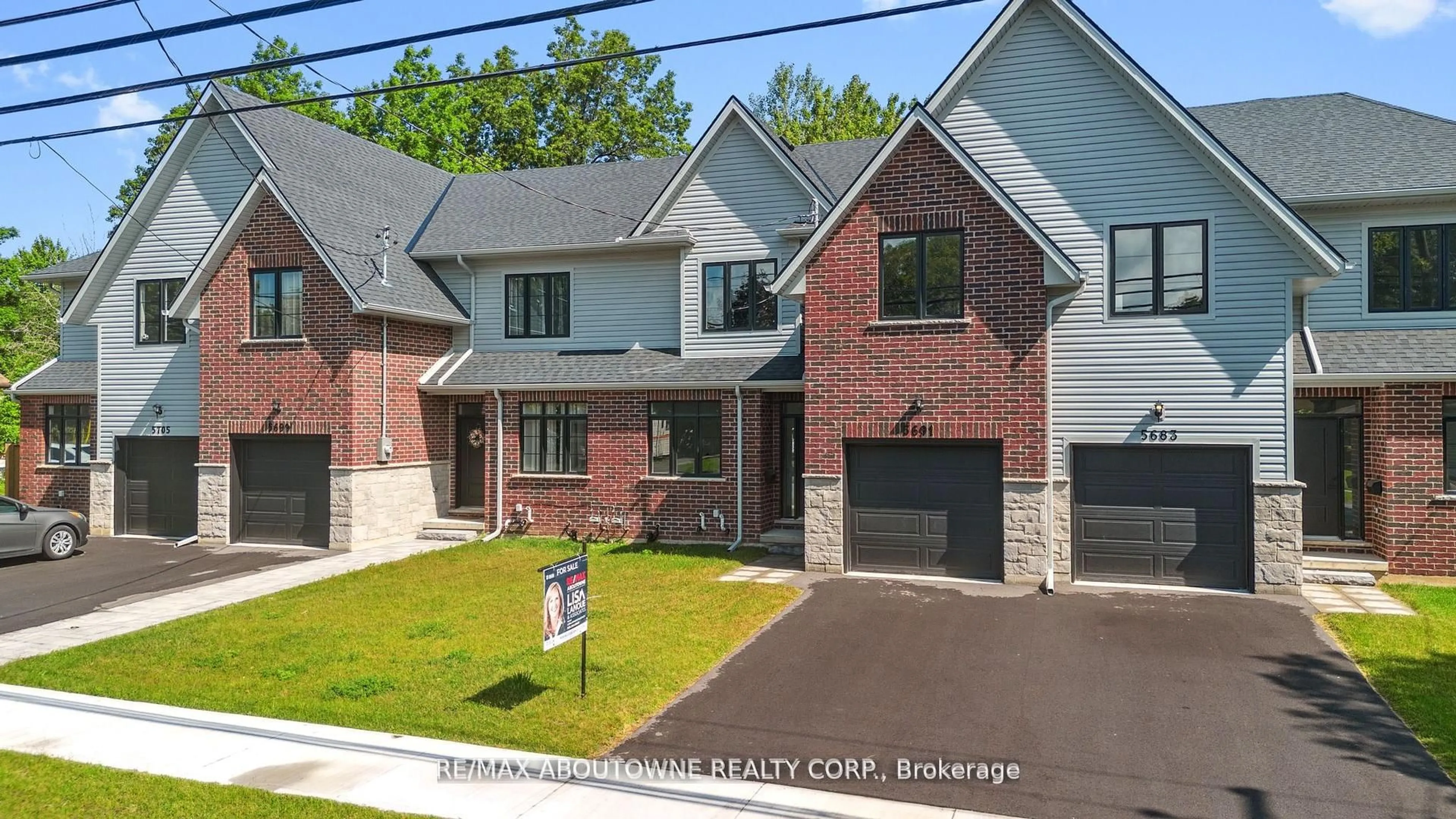 Home with brick exterior material, street for 5683 Churchs Lane, Niagara Falls Ontario L2J 1Y8